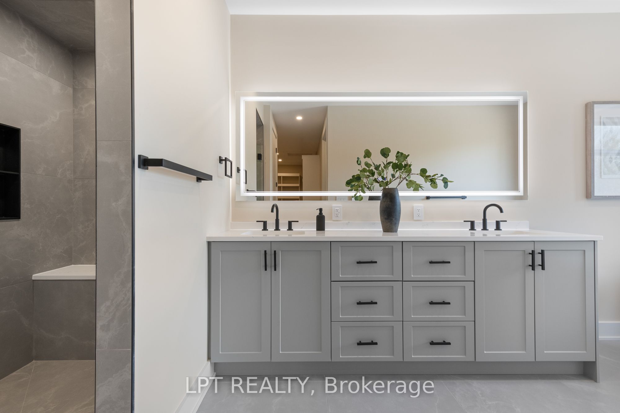 15 Briggs Avenue Property Photo 30