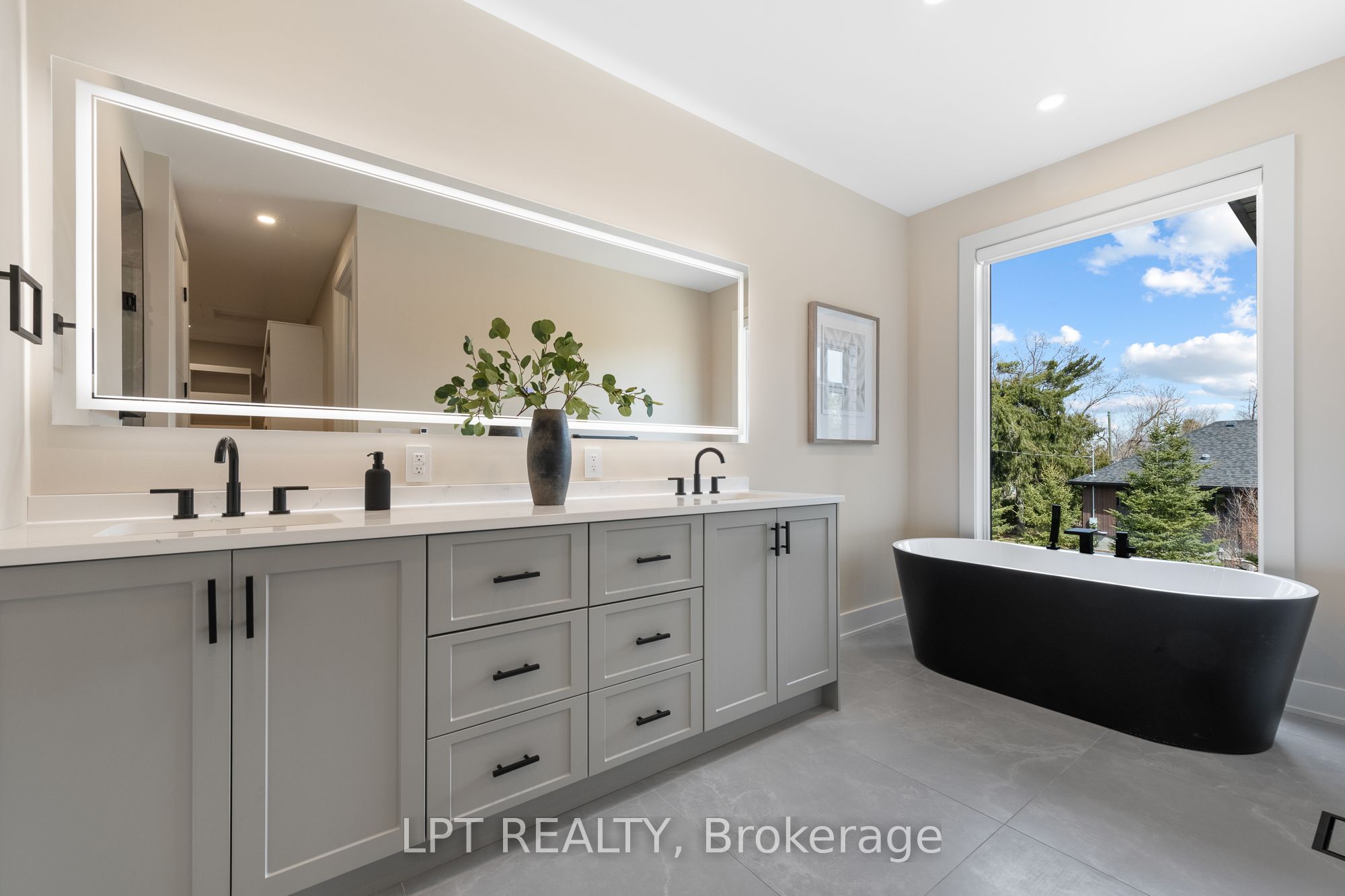 15 Briggs Avenue Property Photo 31