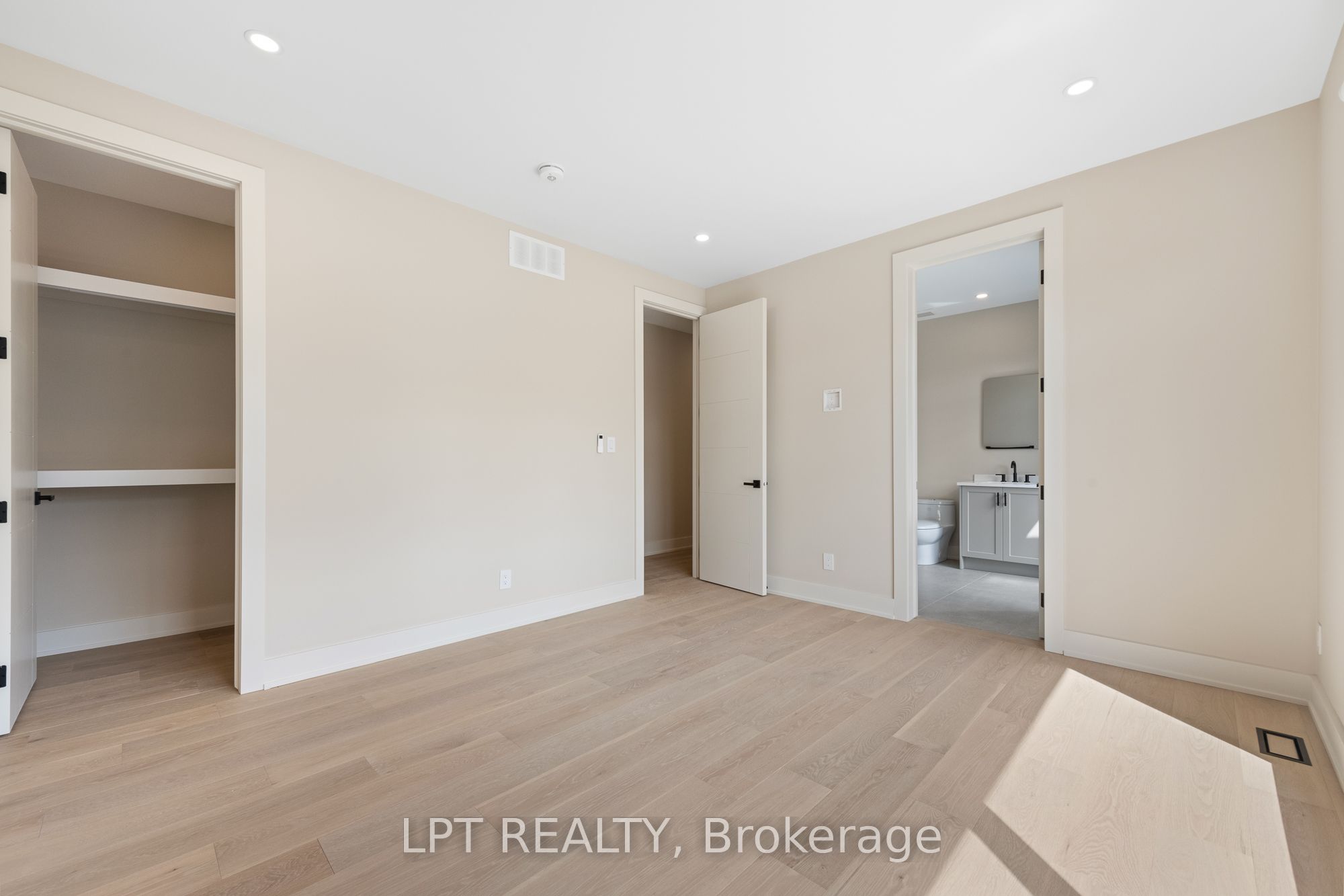15 Briggs Avenue Property Photo 37