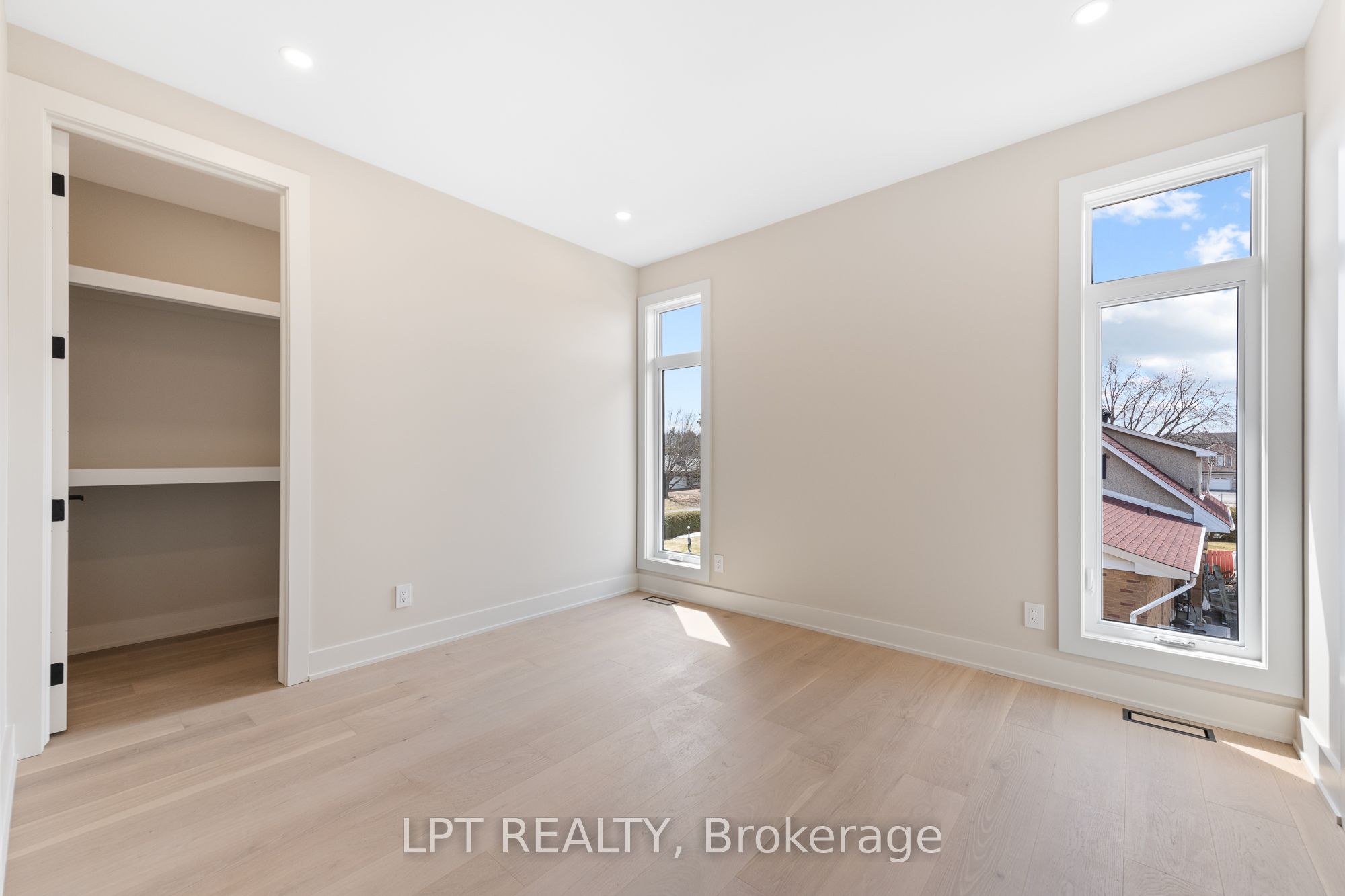 15 Briggs Avenue Property Photo 39