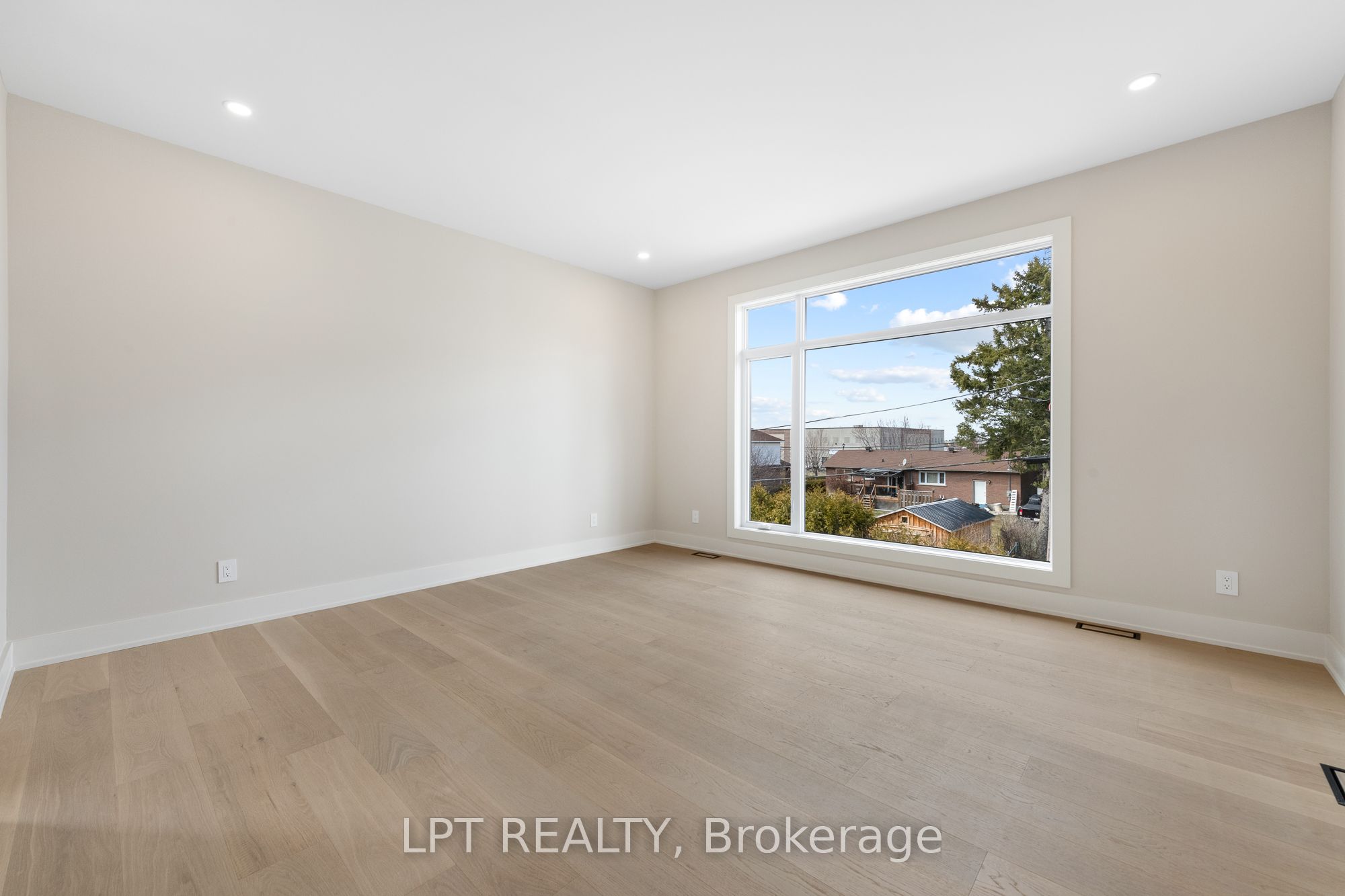 15 Briggs Avenue Property Photo 43