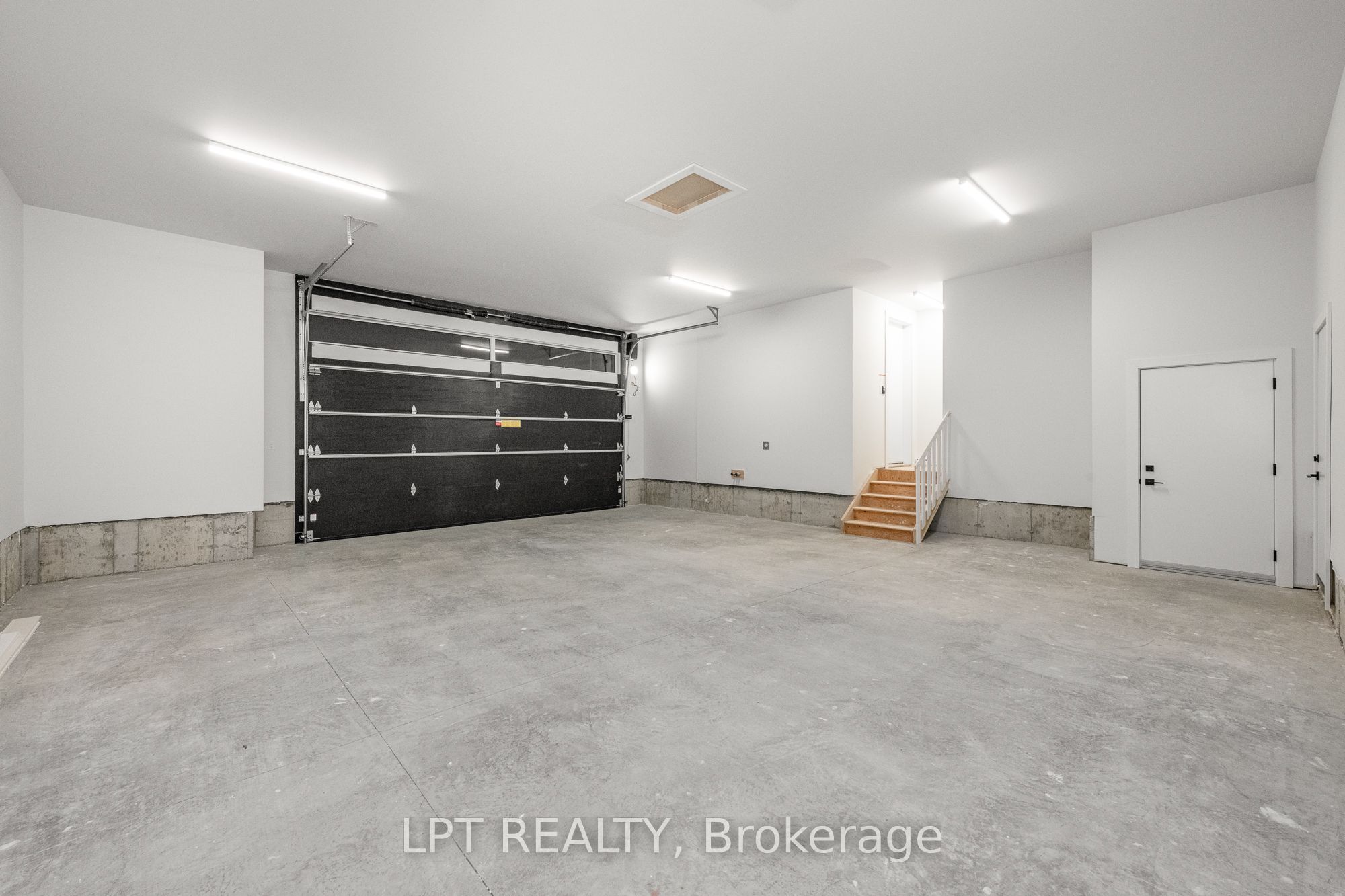 15 Briggs Avenue Property Photo 45