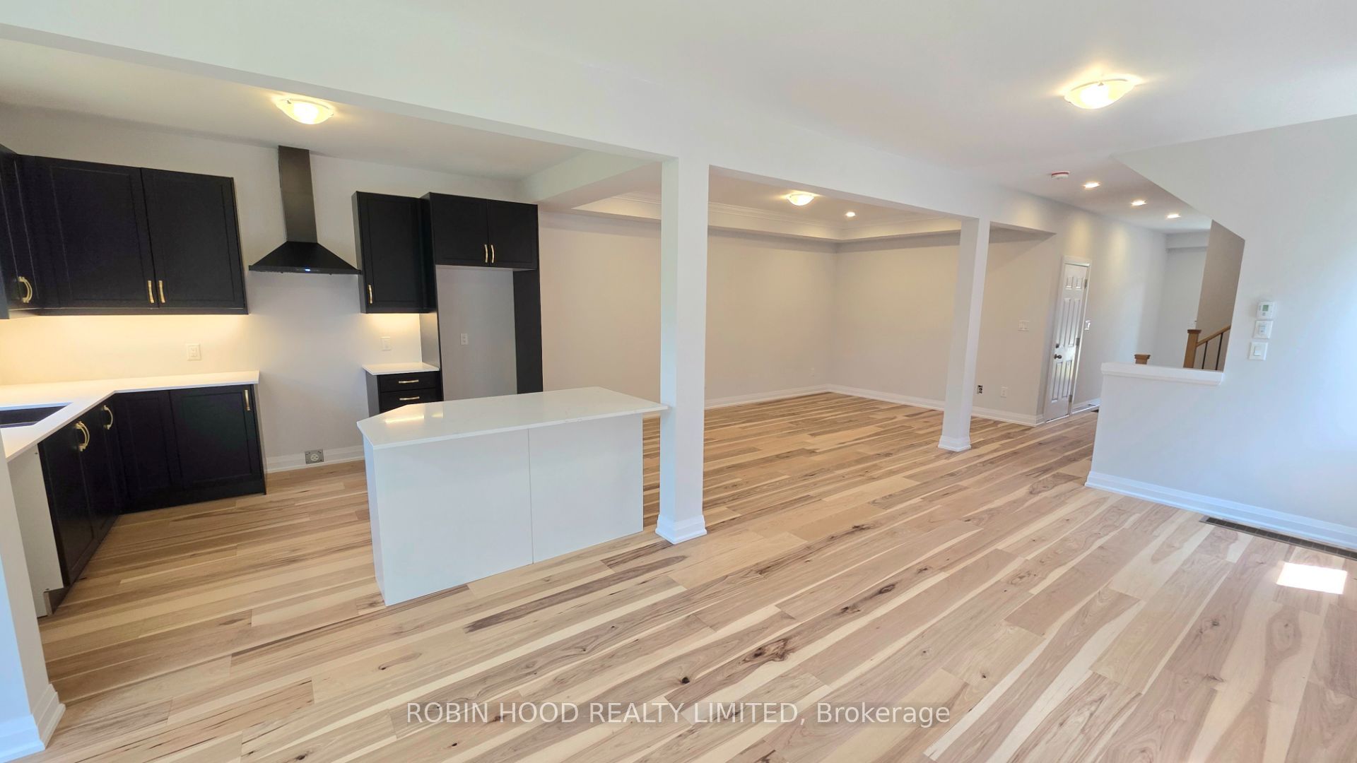 398 Rita's Avenue - Property Photo 12