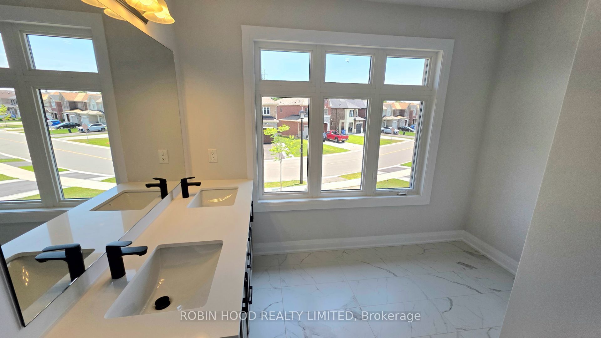 398 Rita's Avenue - Property Photo 17