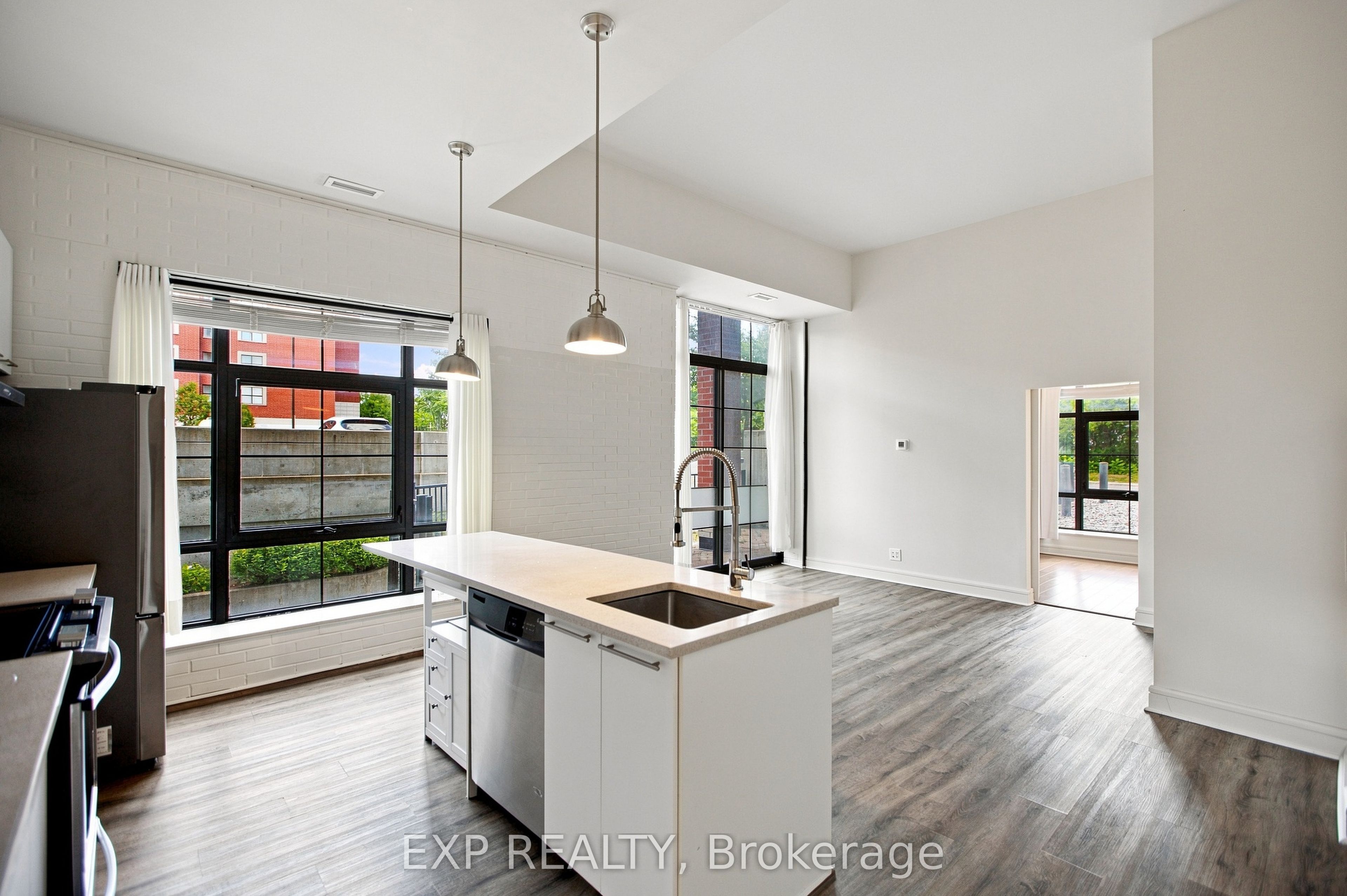 555 Anand Private 109 Property Photo 13