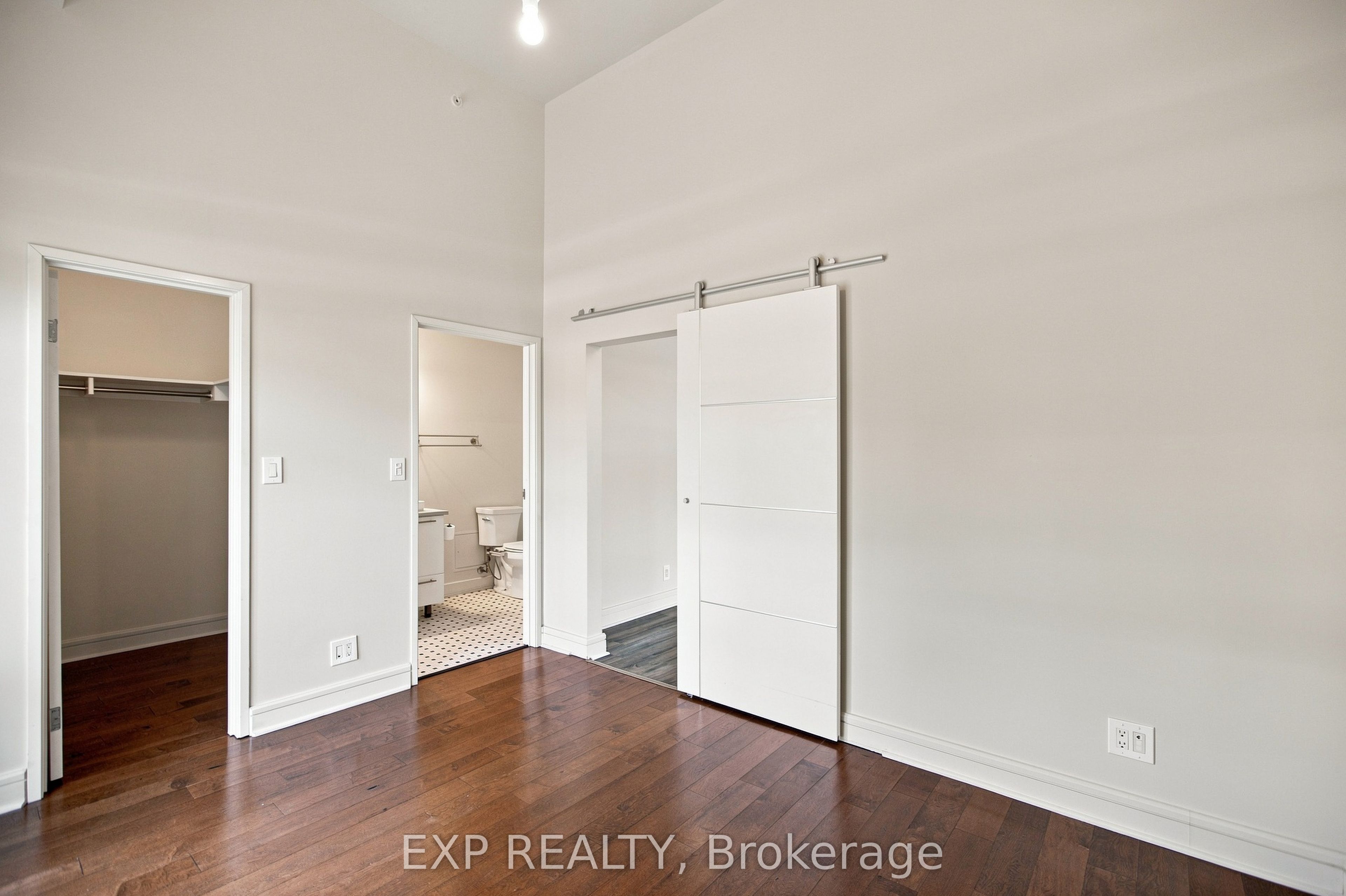 555 Anand Private 109 Property Photo 16