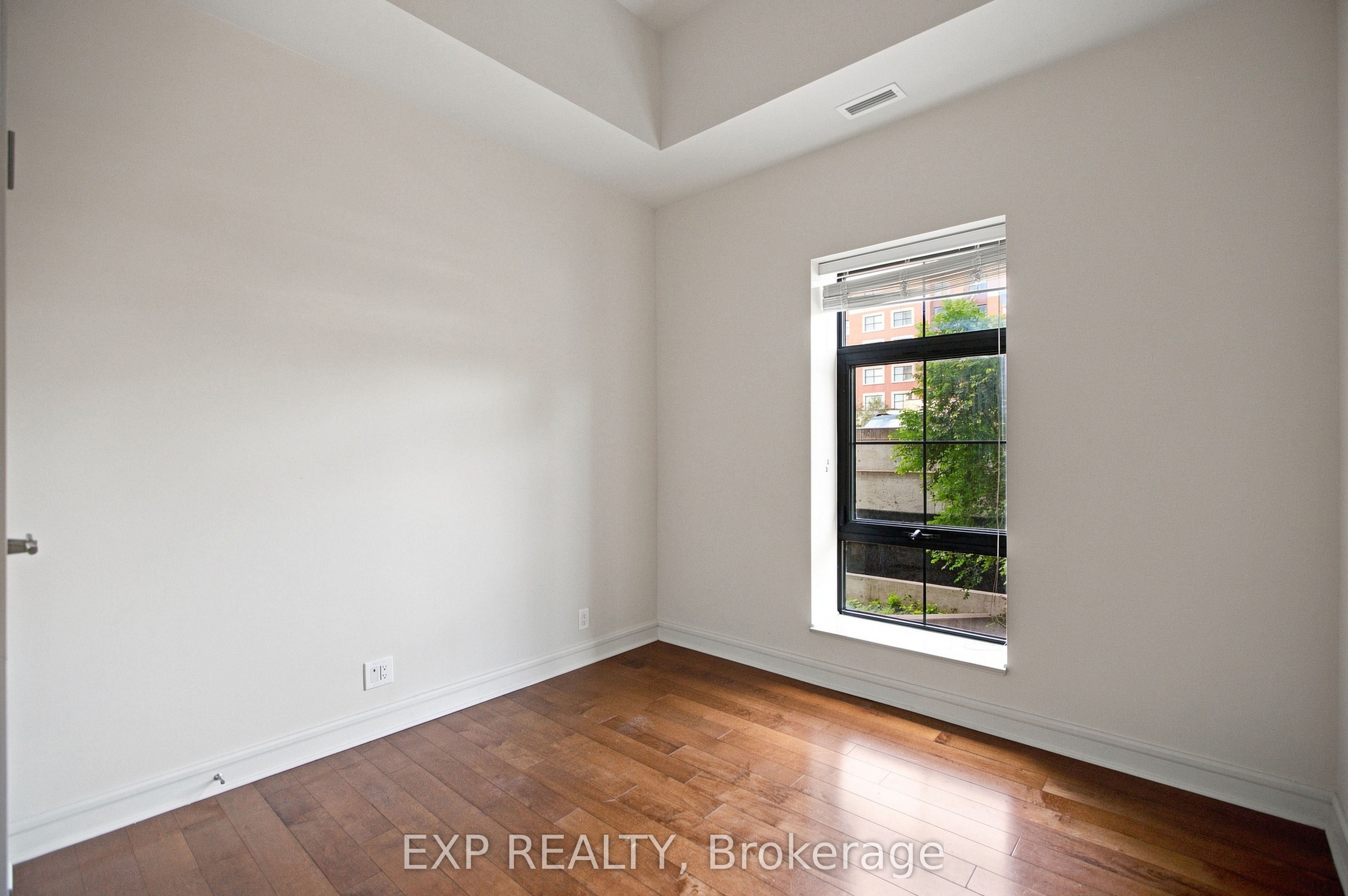 555 Anand Private 109 Property Photo 18