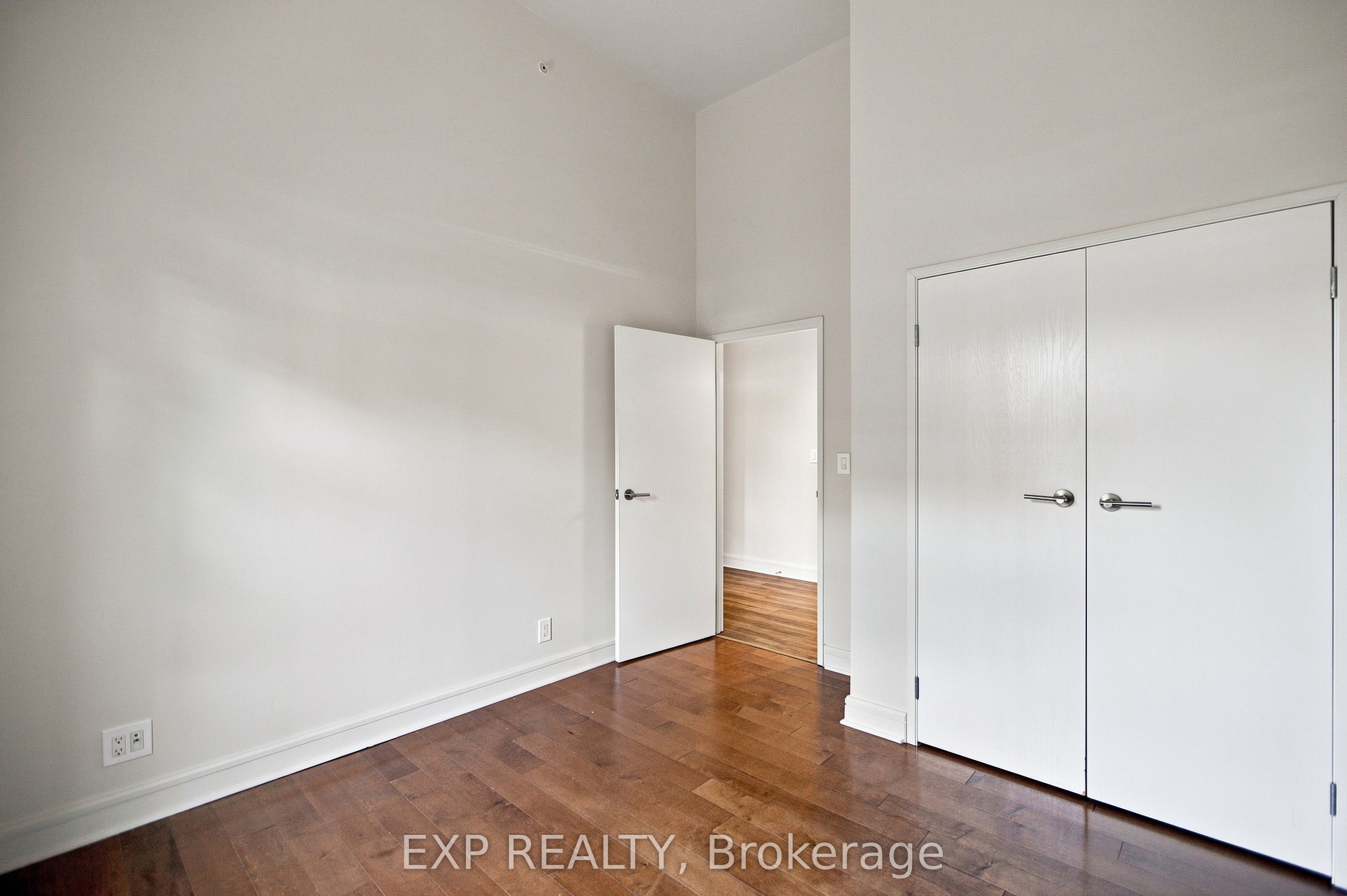 555 Anand Private 109 Property Photo 19