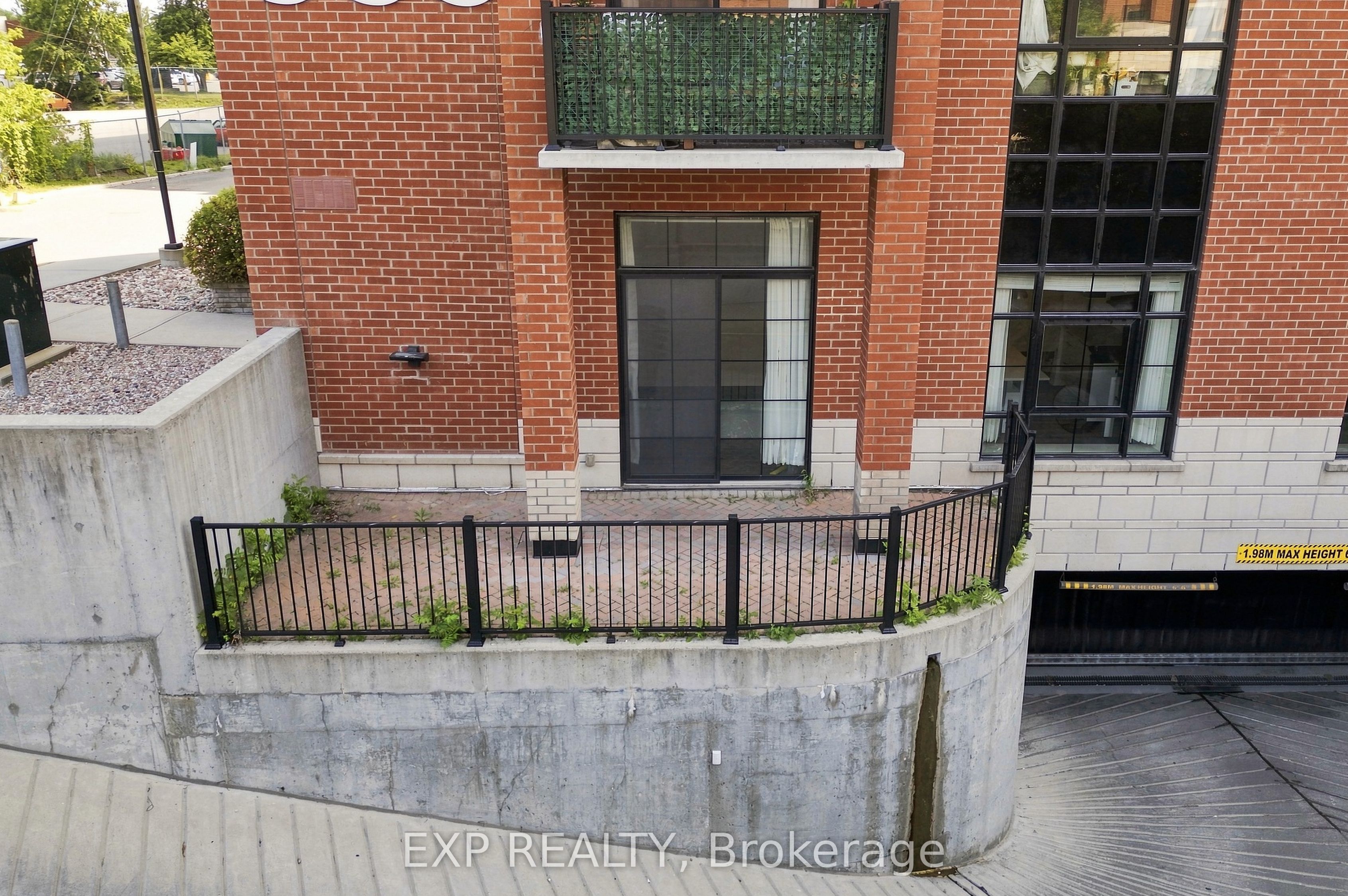 555 Anand Private 109 Property Photo 23