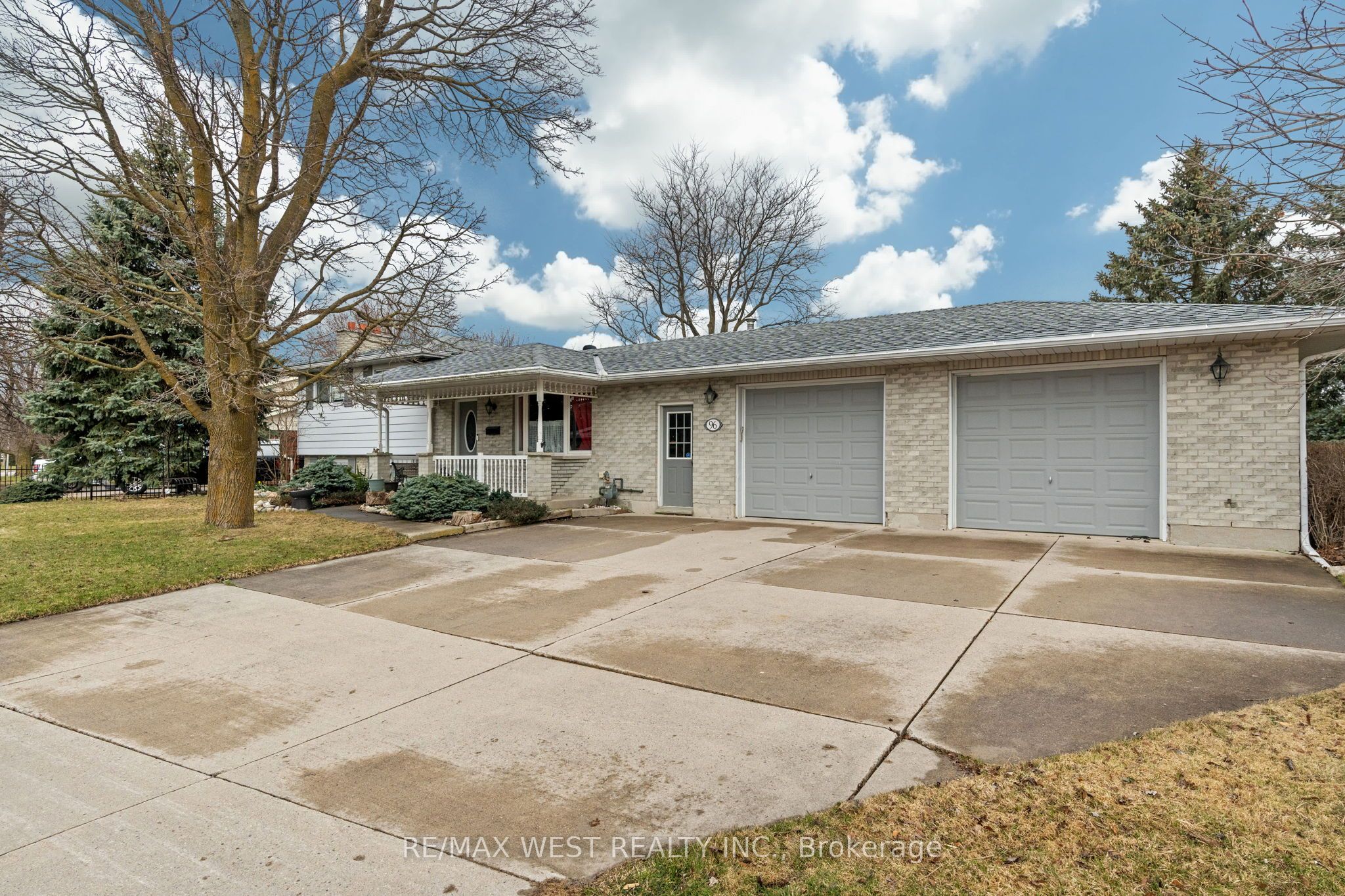 96 Langford Drive Property Photo 2