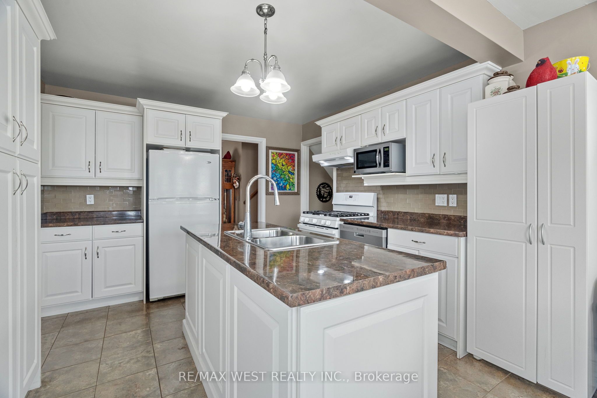 96 Langford Drive Property Photo 4