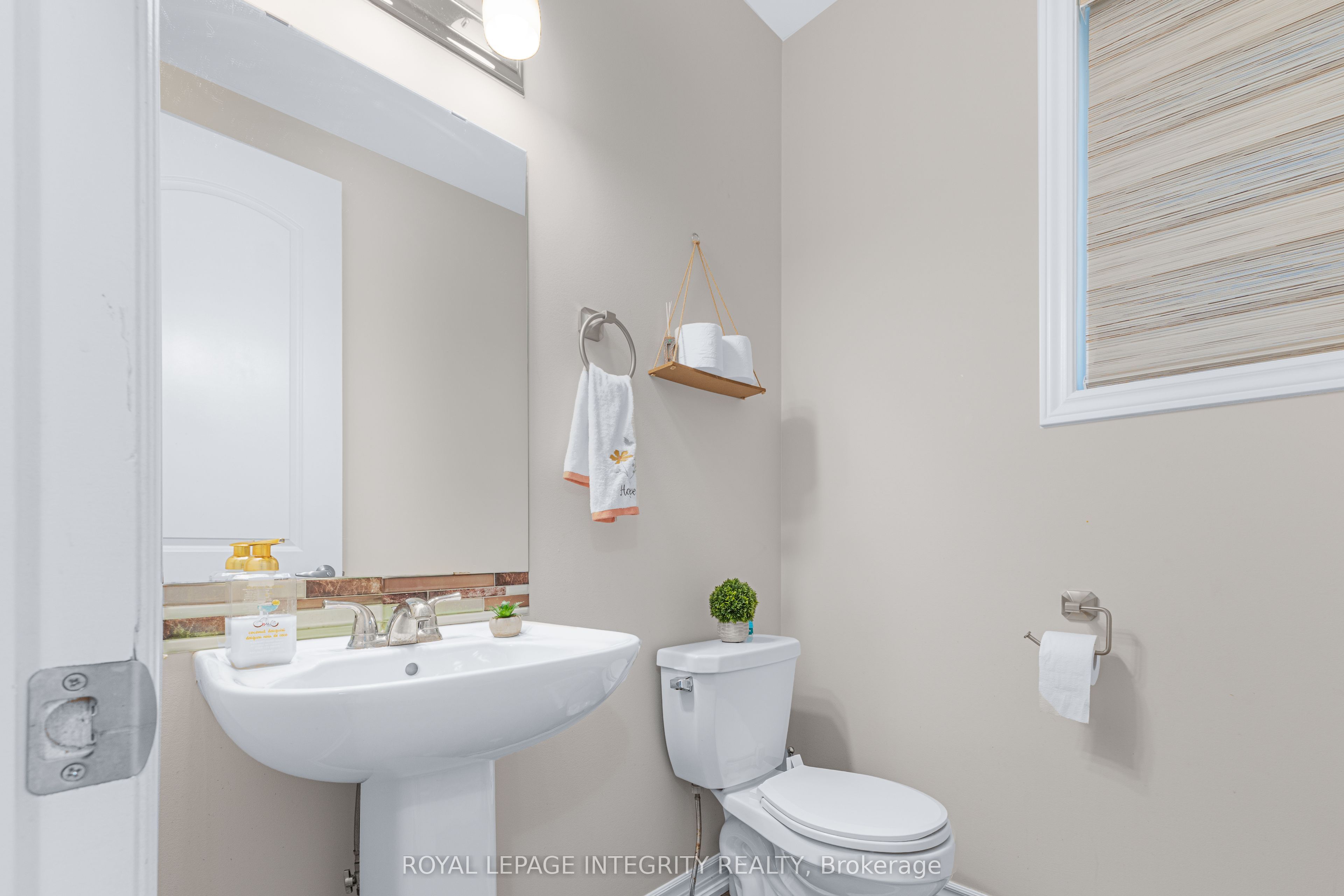 69 Pelham Crescent Property Photo 6