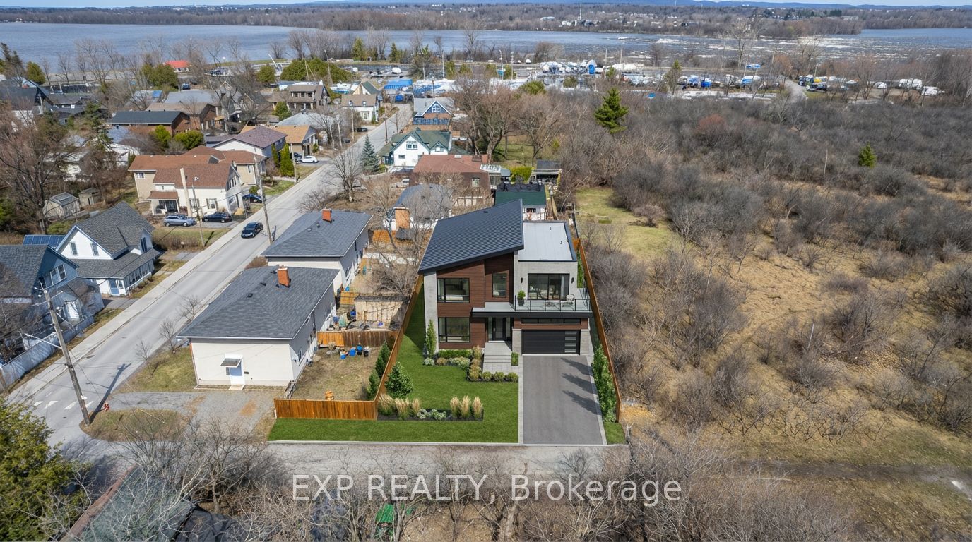 2725 Rowatt Street Property Photo 3