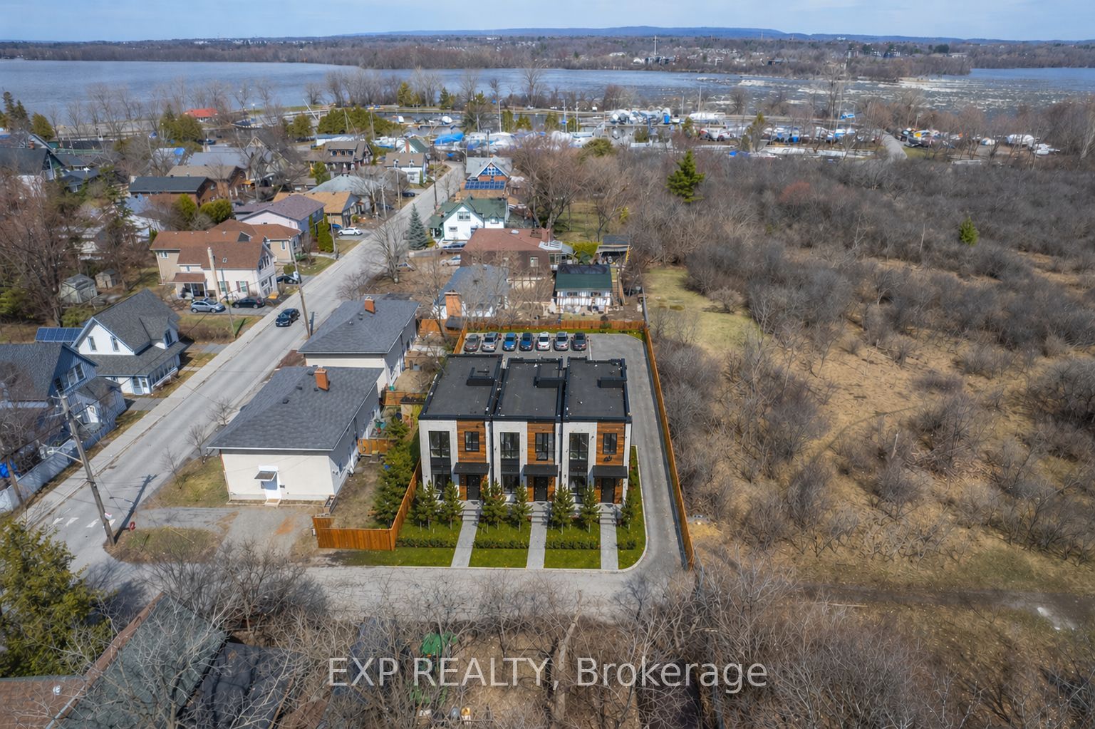 2725 Rowatt Street Property Photo 7