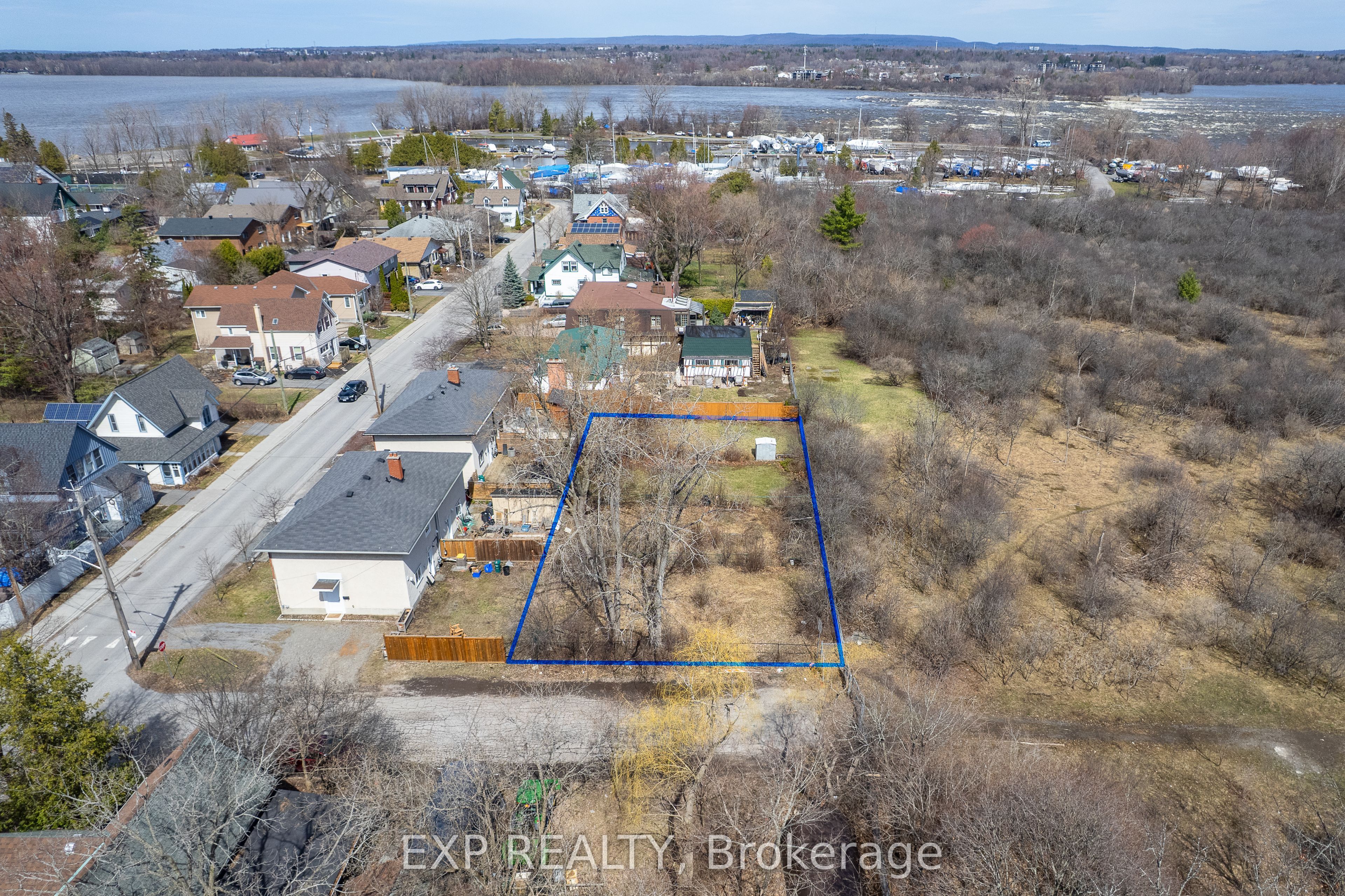 2725 Rowatt Street Property Photo 9