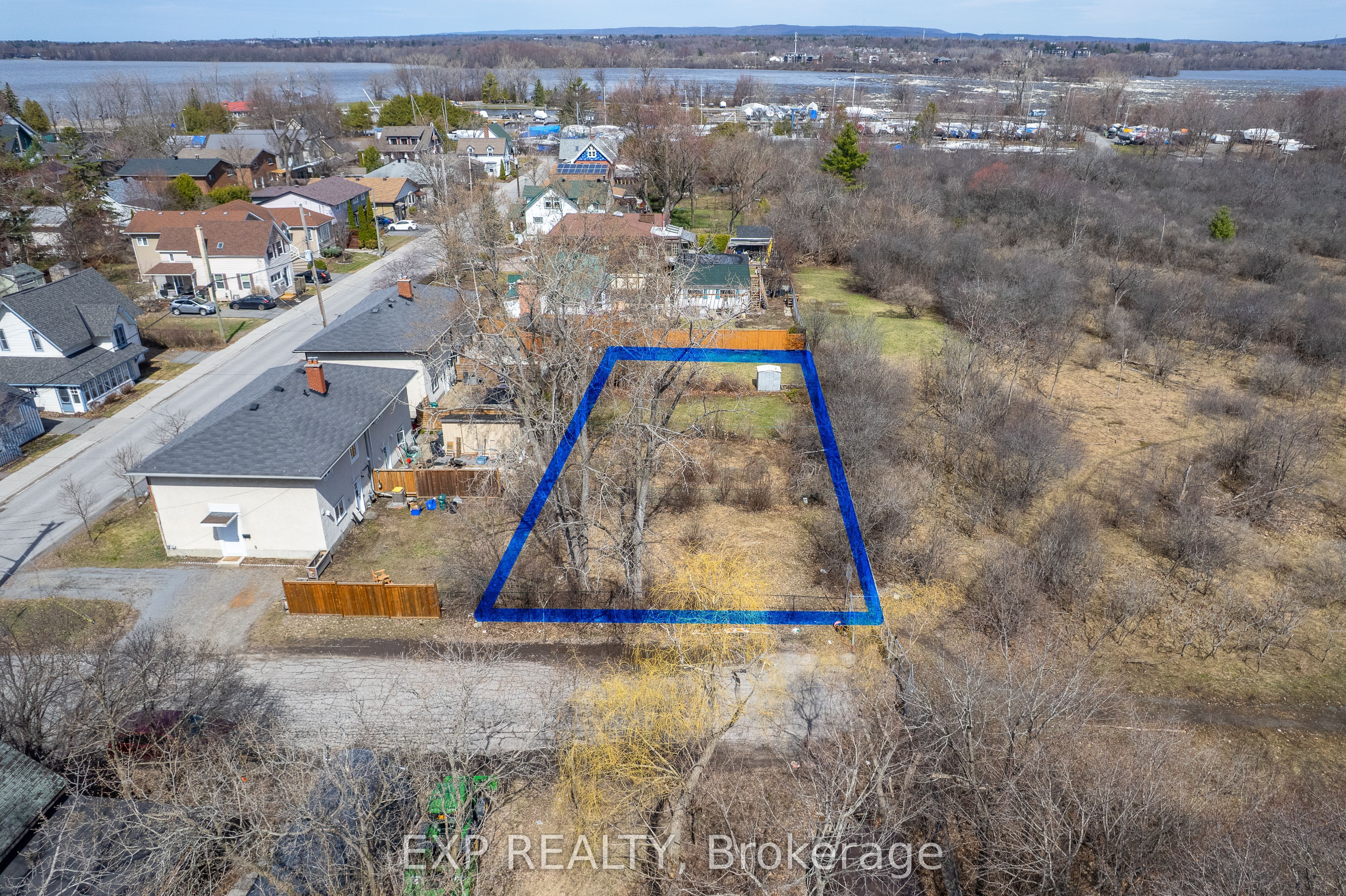 2725 Rowatt Street Property Photo 10