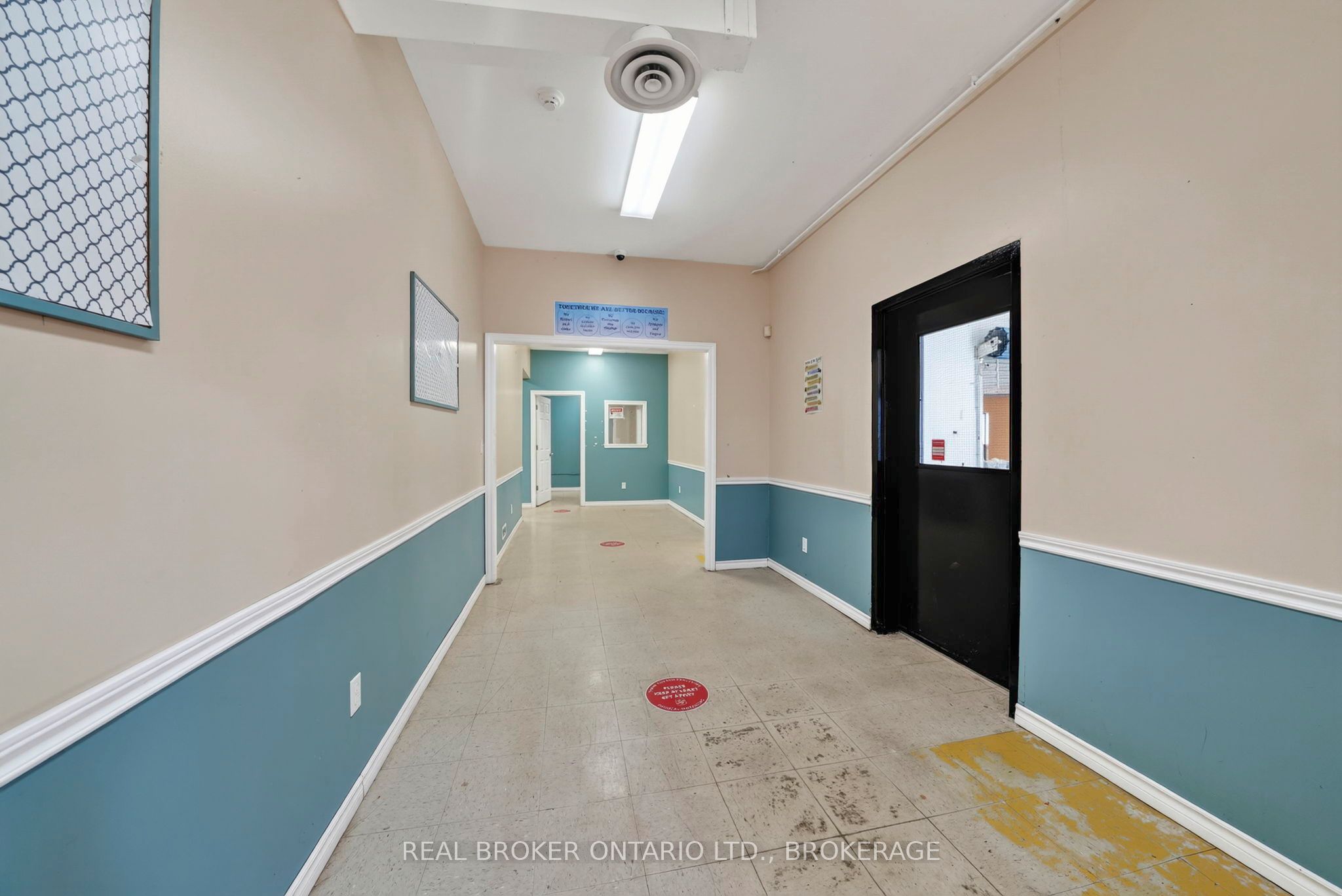 500 York Street Property Photo 33
