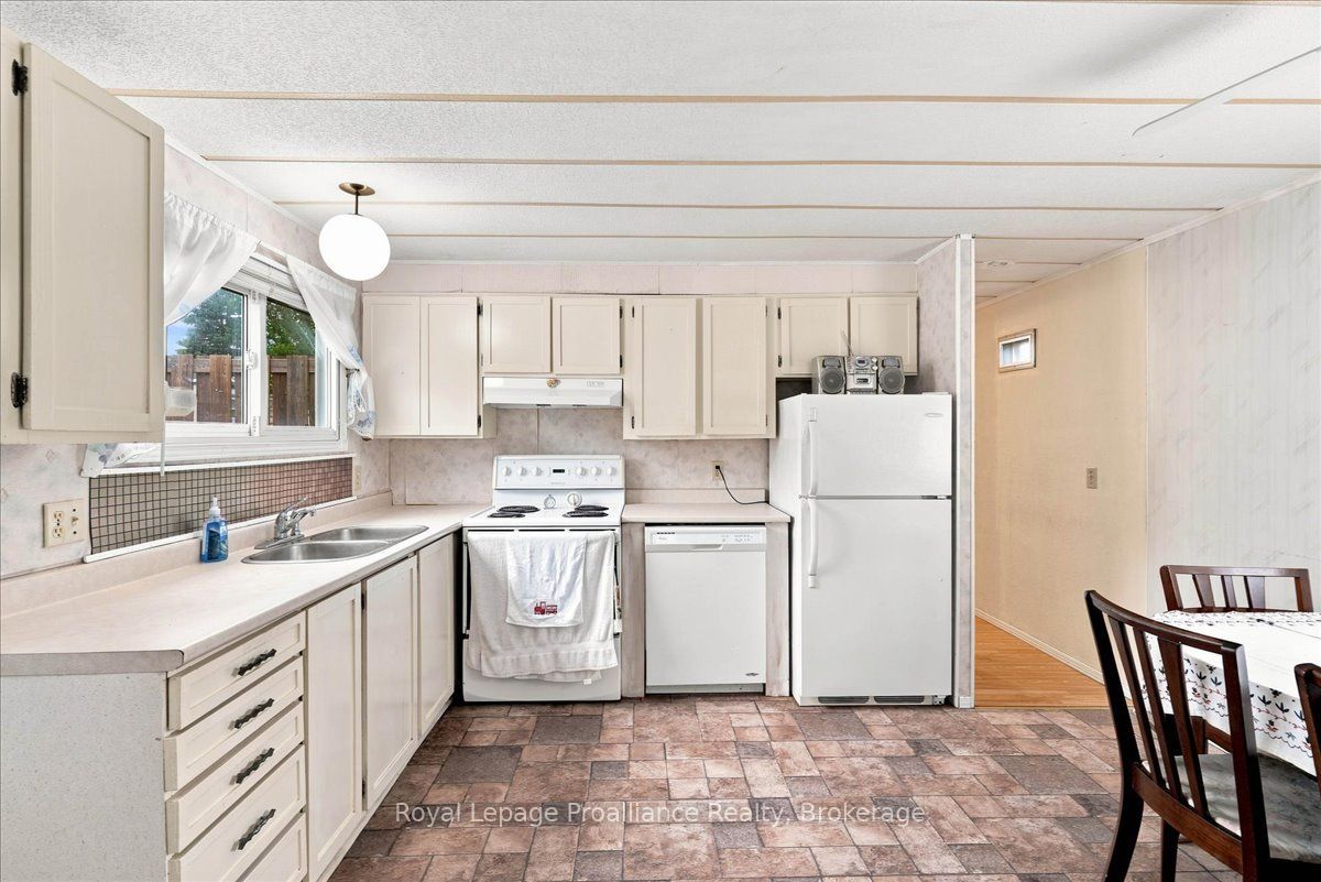 18 Cedar Street Property Photo 12
