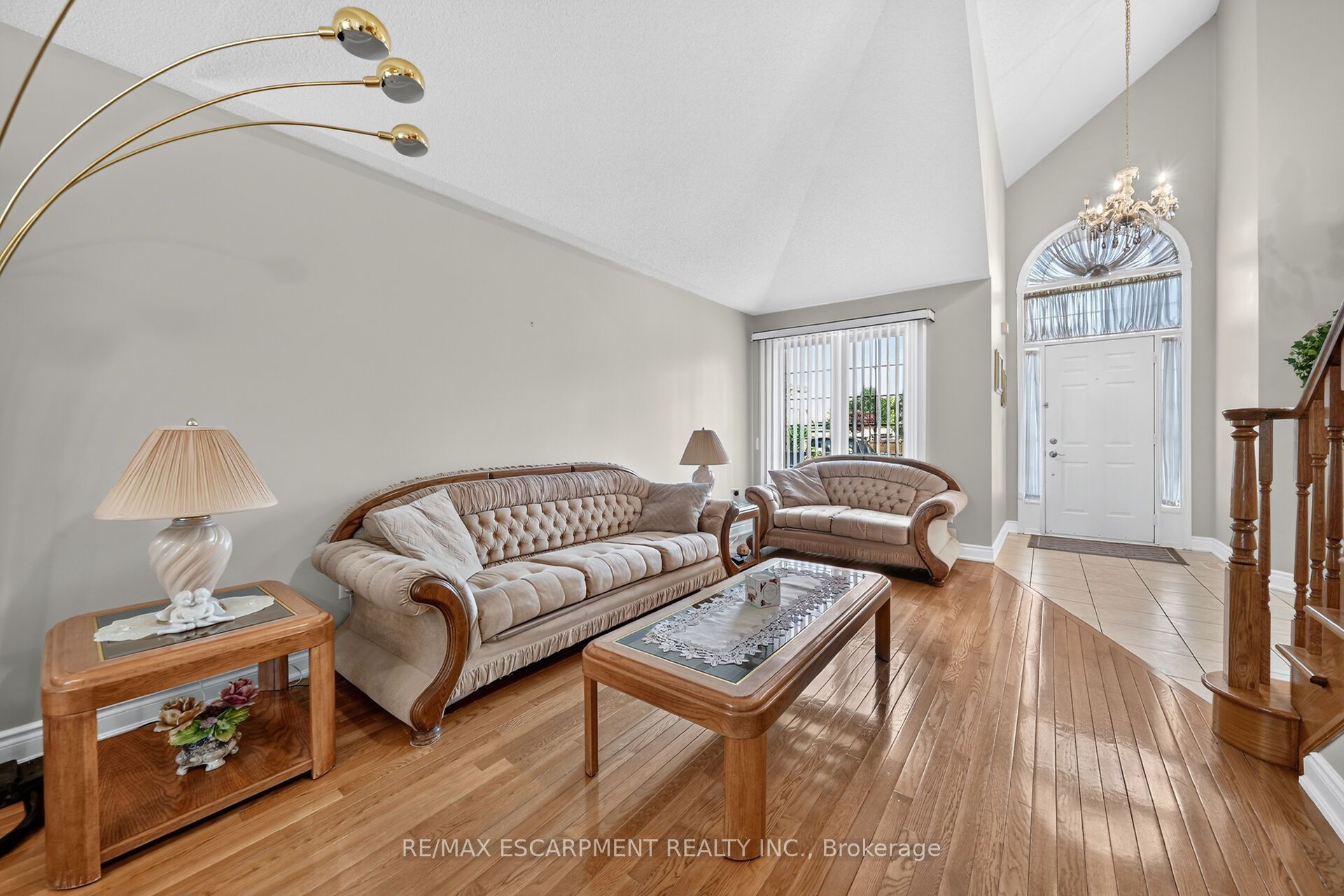 42 Hillgarden Drive Property Photo 8