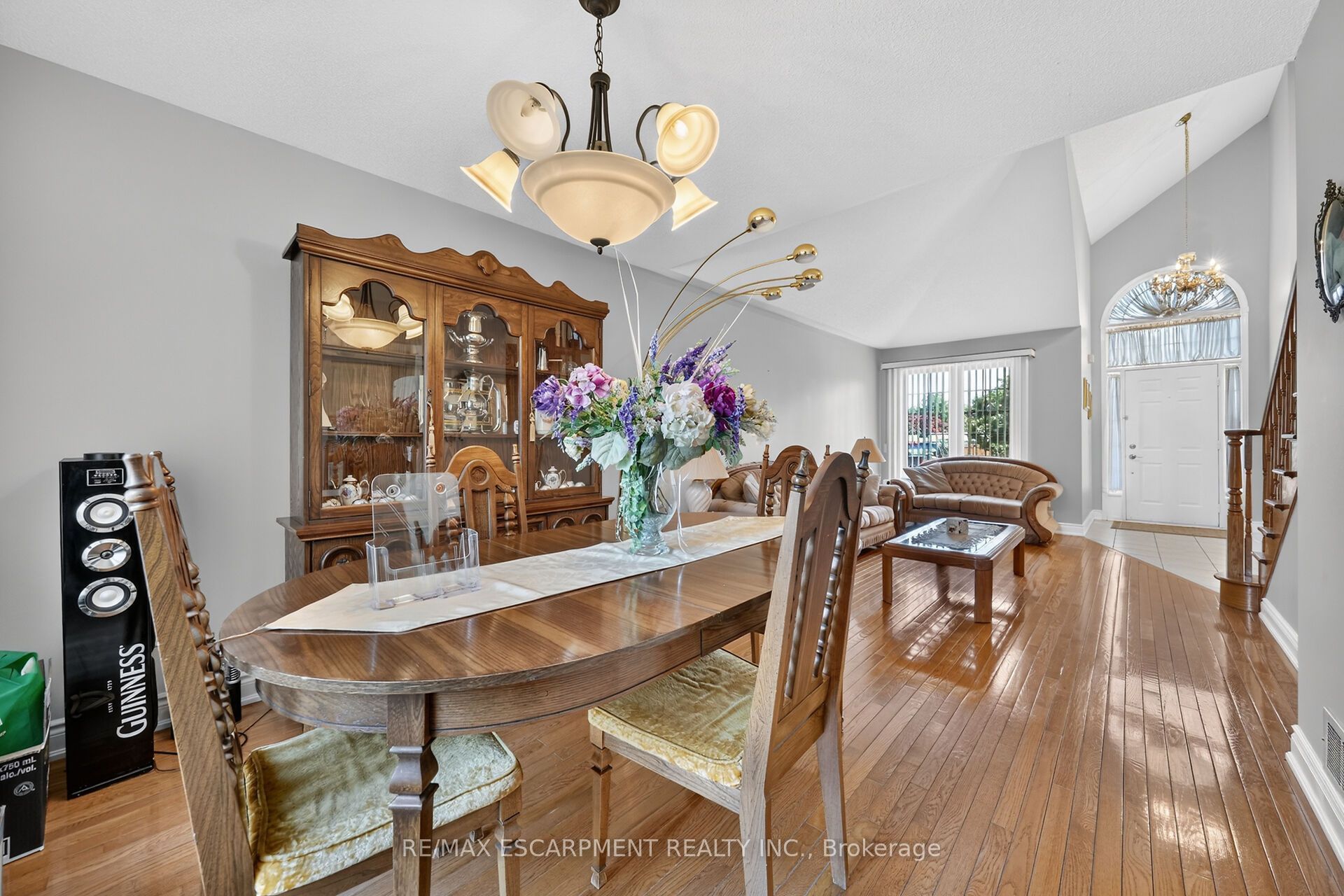 42 Hillgarden Drive Property Photo 10