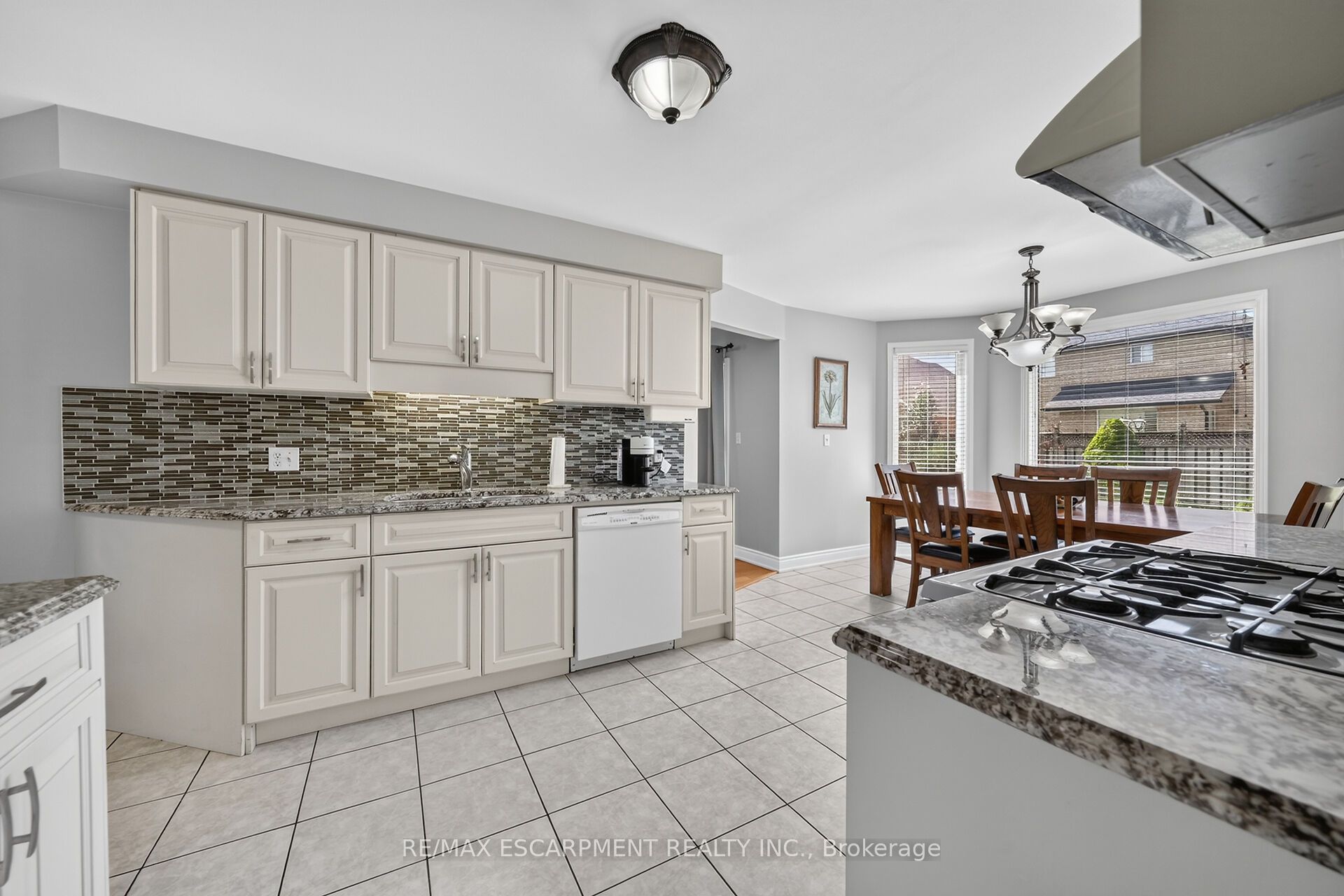 42 Hillgarden Drive Property Photo 12