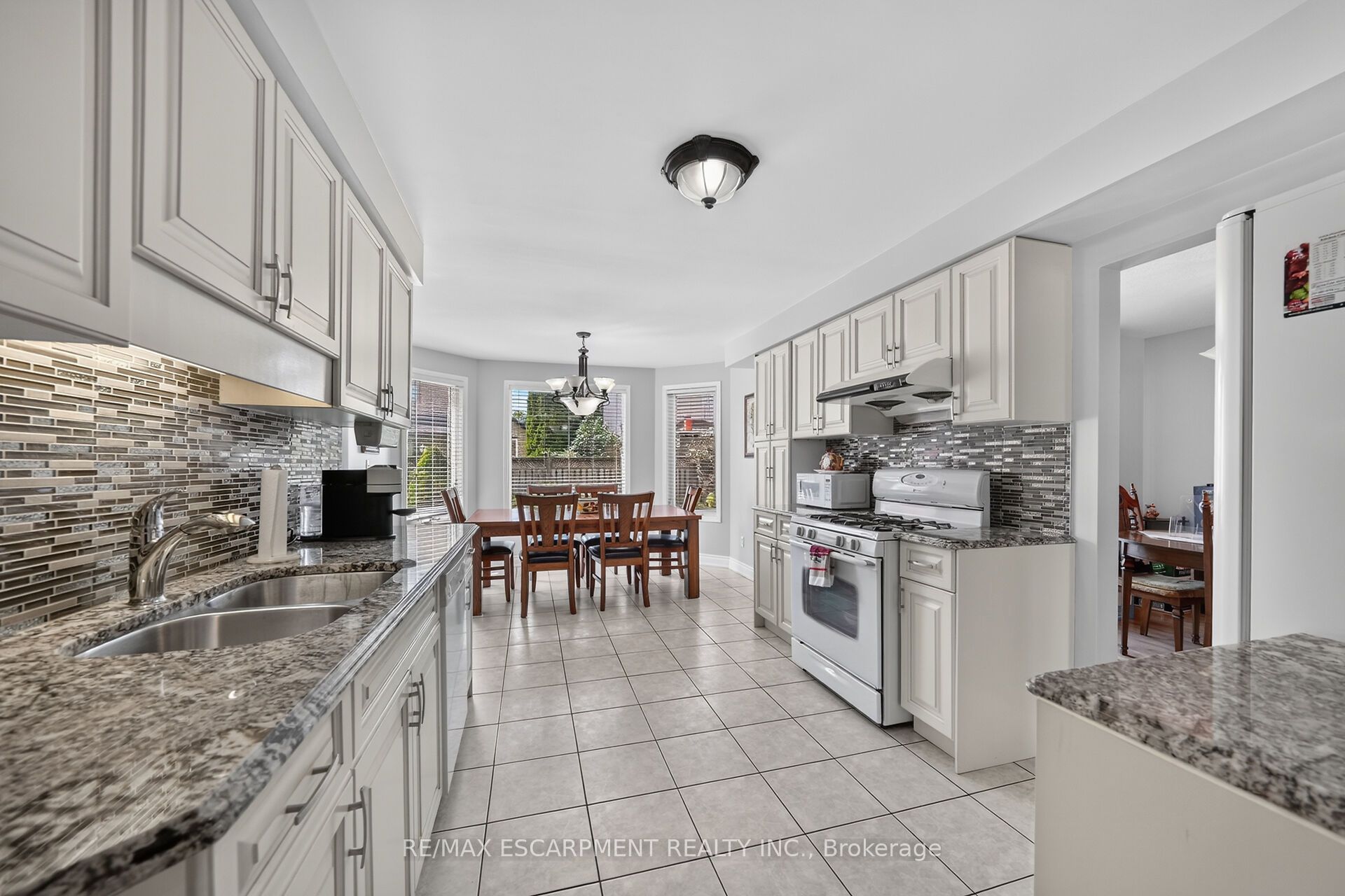 42 Hillgarden Drive Property Photo 14