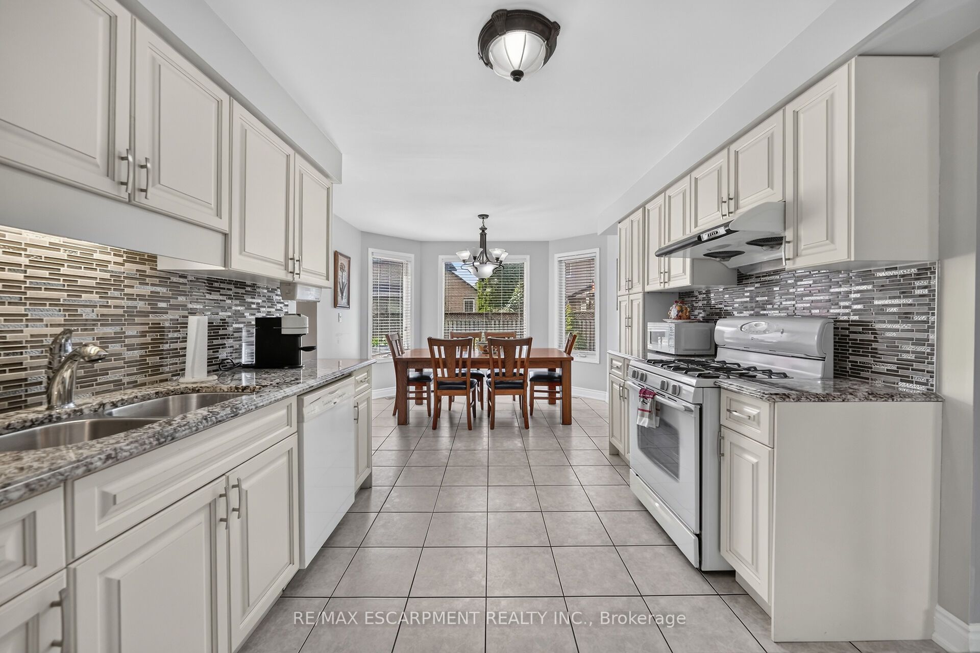 42 Hillgarden Drive Property Photo 15