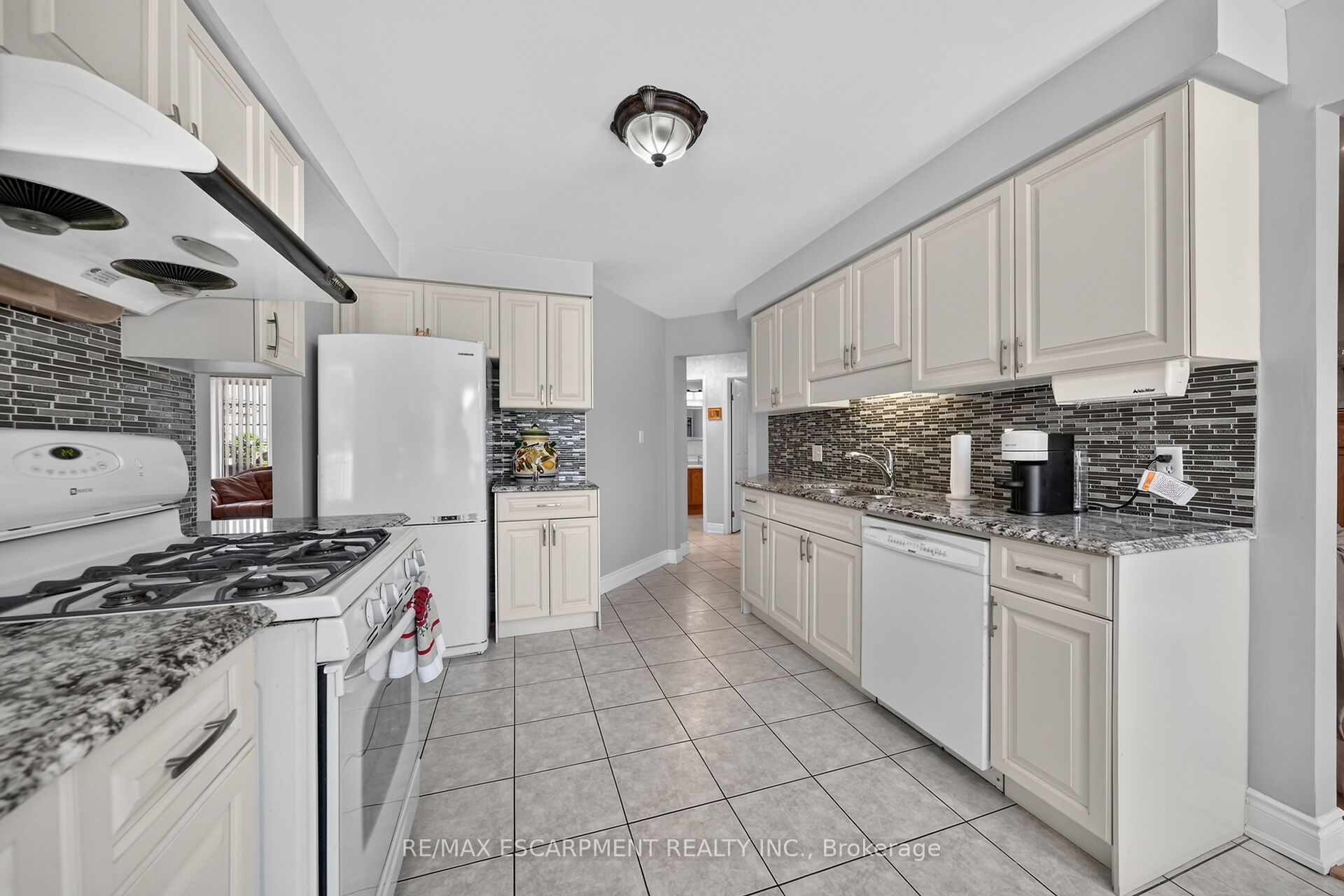 42 Hillgarden Drive Property Photo 19