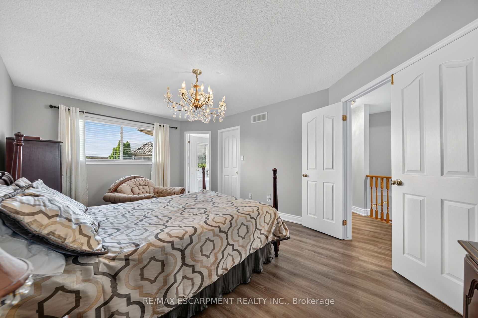 42 Hillgarden Drive Property Photo 33