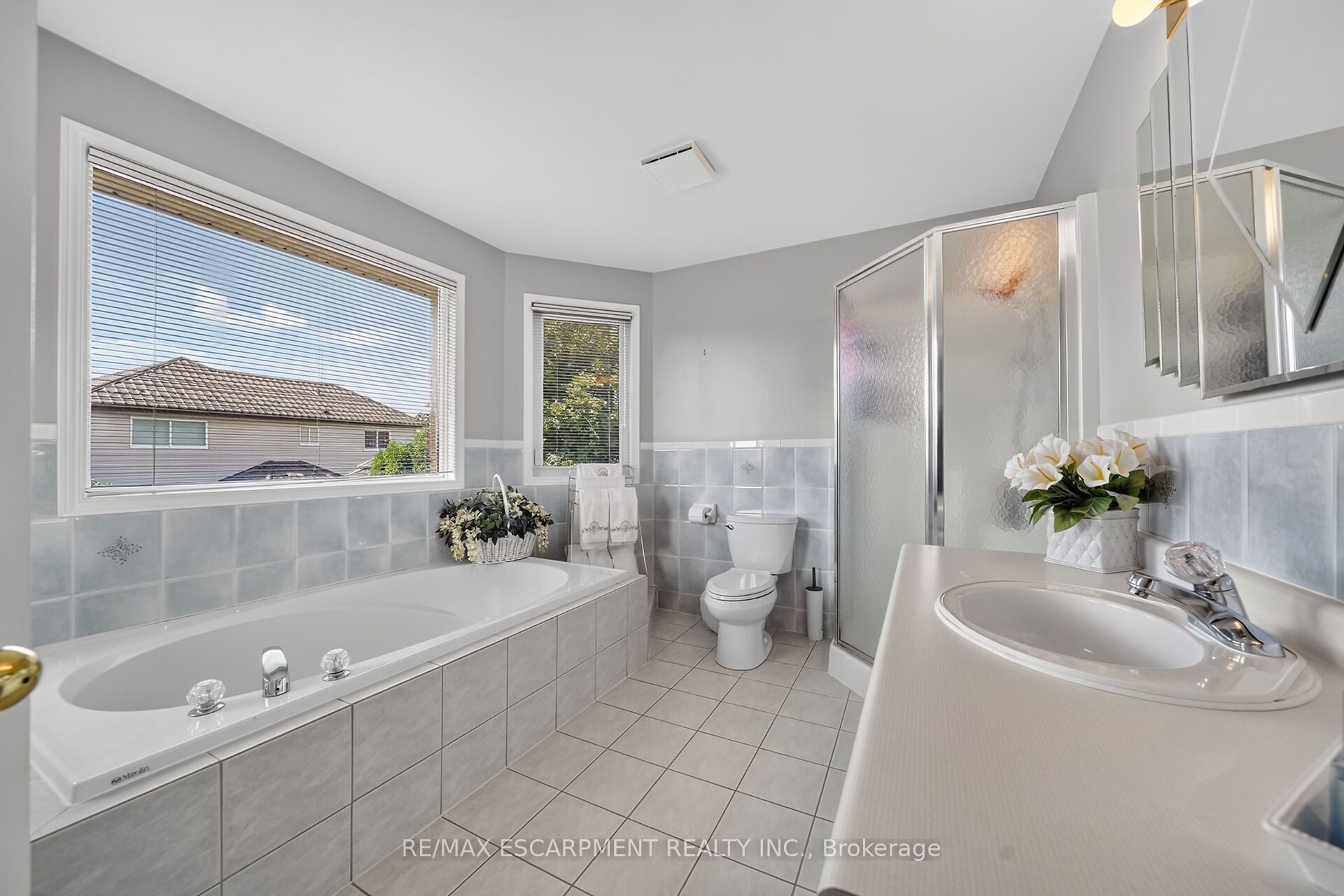 42 Hillgarden Drive Property Photo 35
