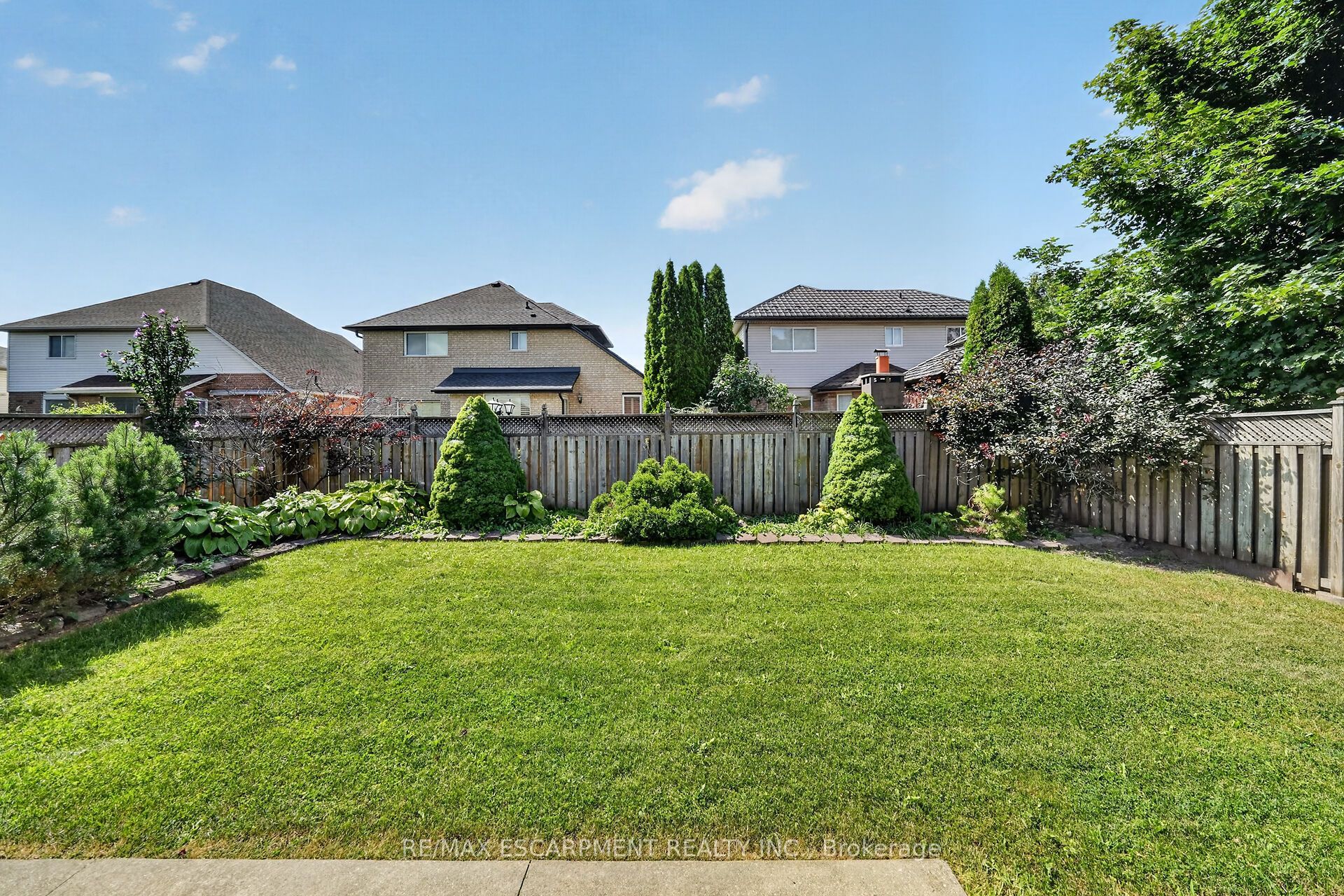 42 Hillgarden Drive Property Photo 46