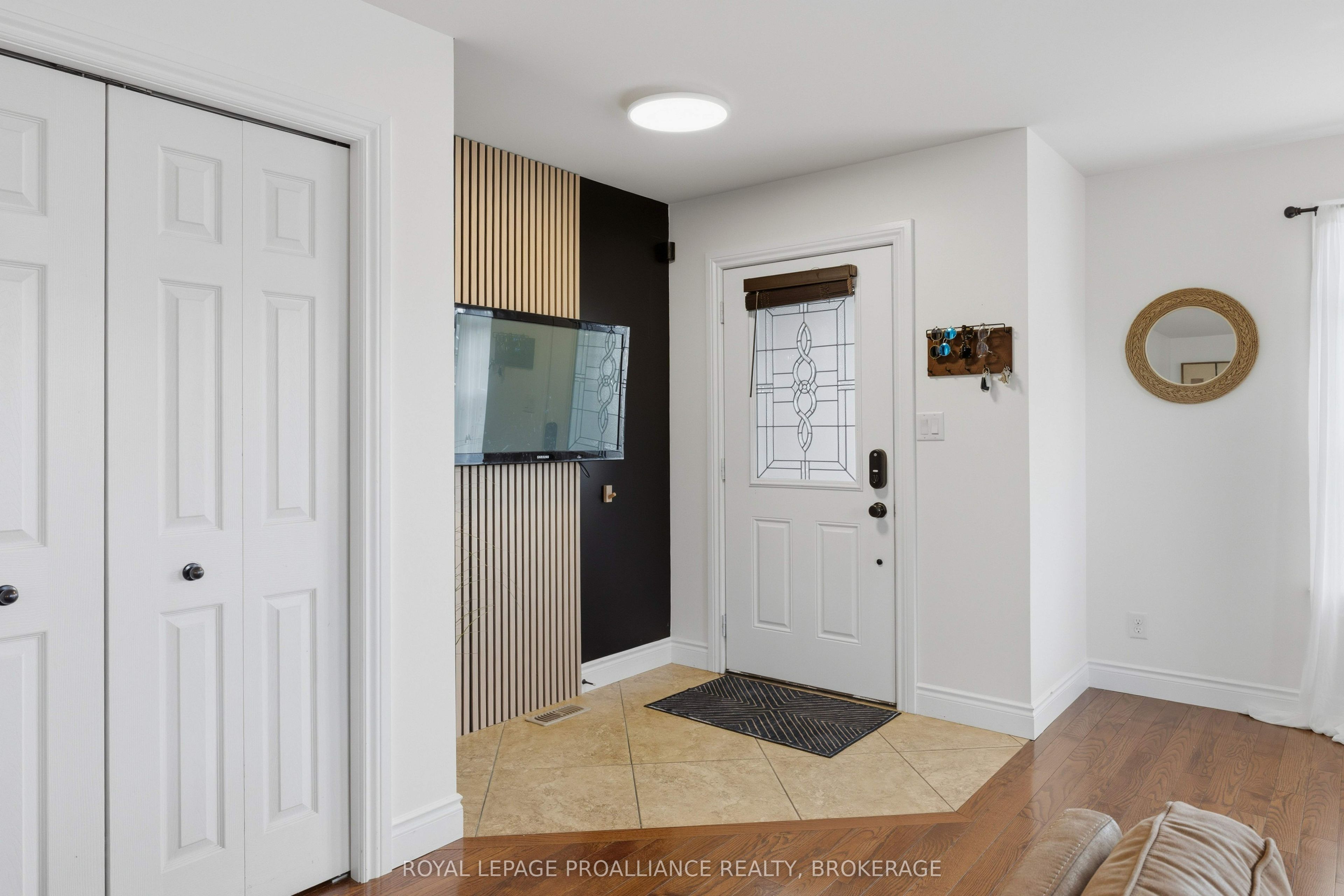1464 Ottawa Street Property Photo 4
