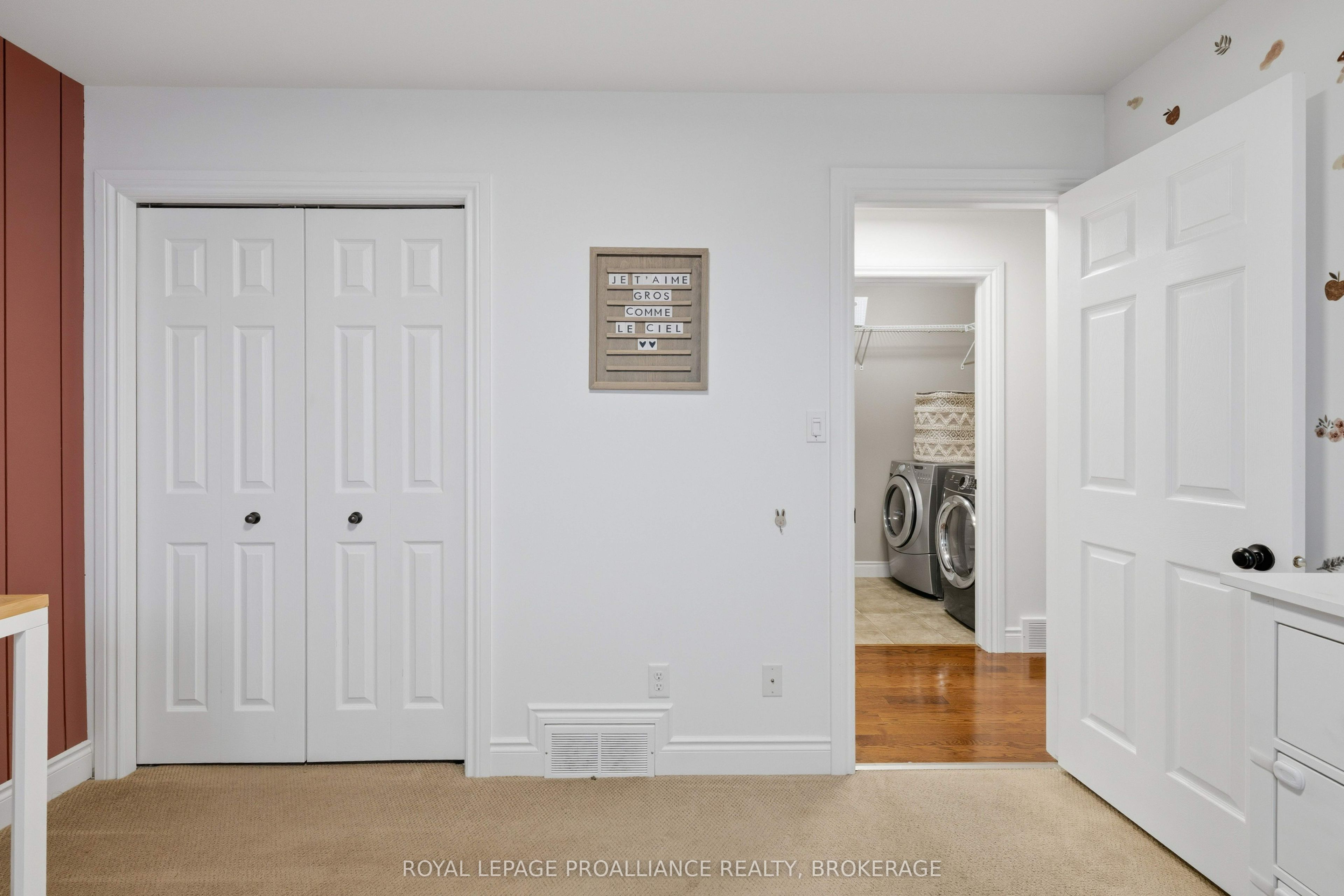 1464 Ottawa Street Property Photo 14