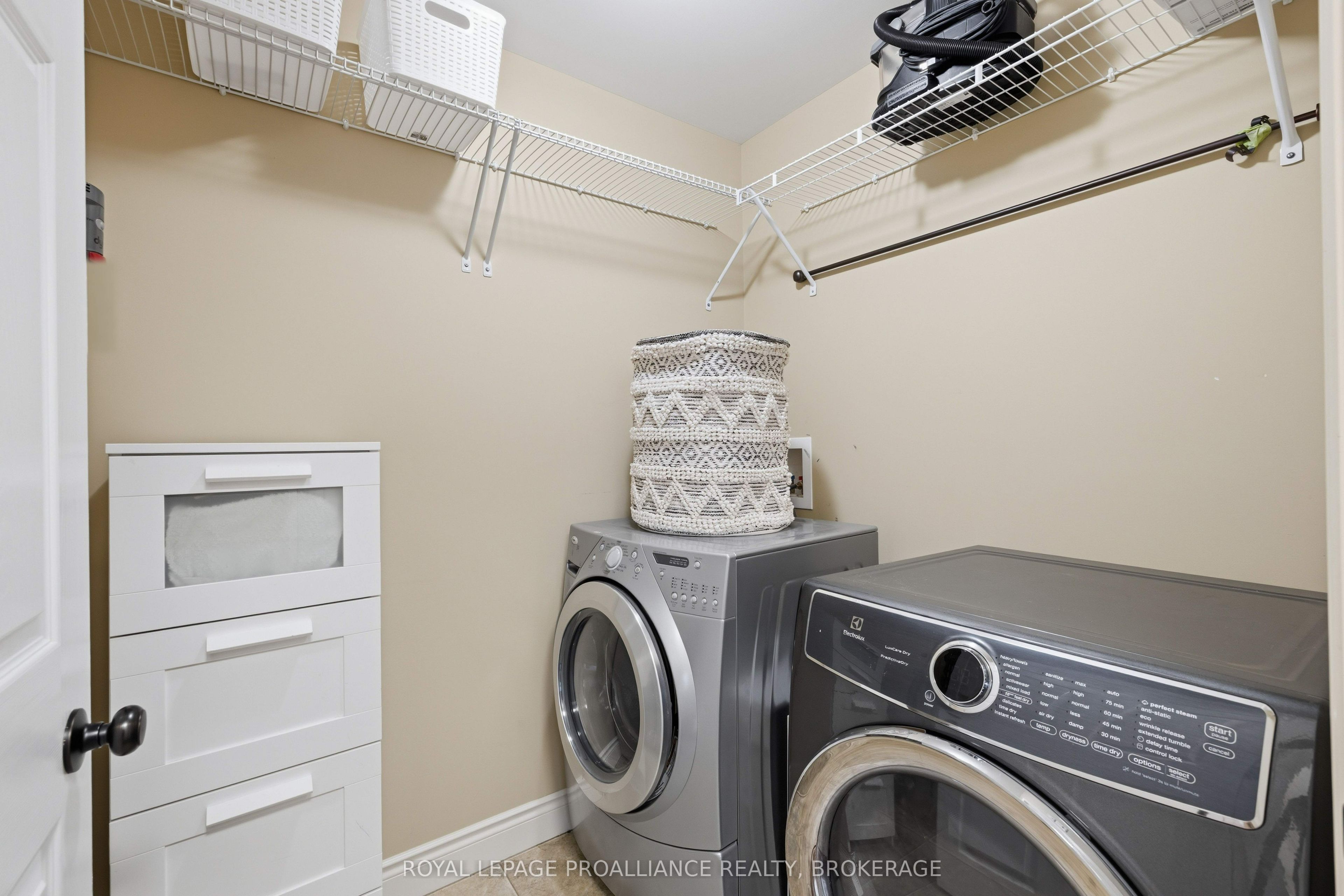 1464 Ottawa Street Property Photo 15