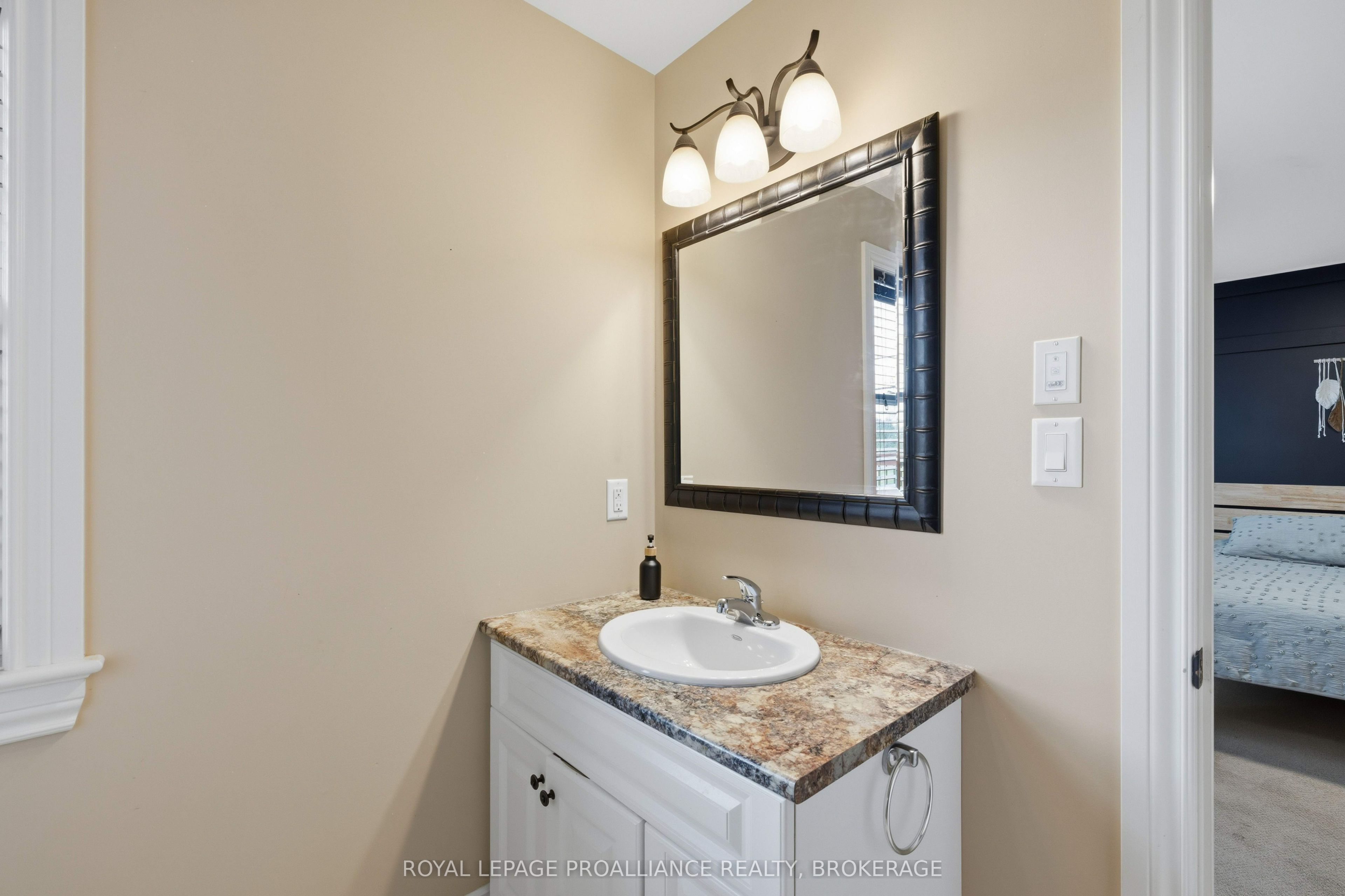 1464 Ottawa Street Property Photo 21