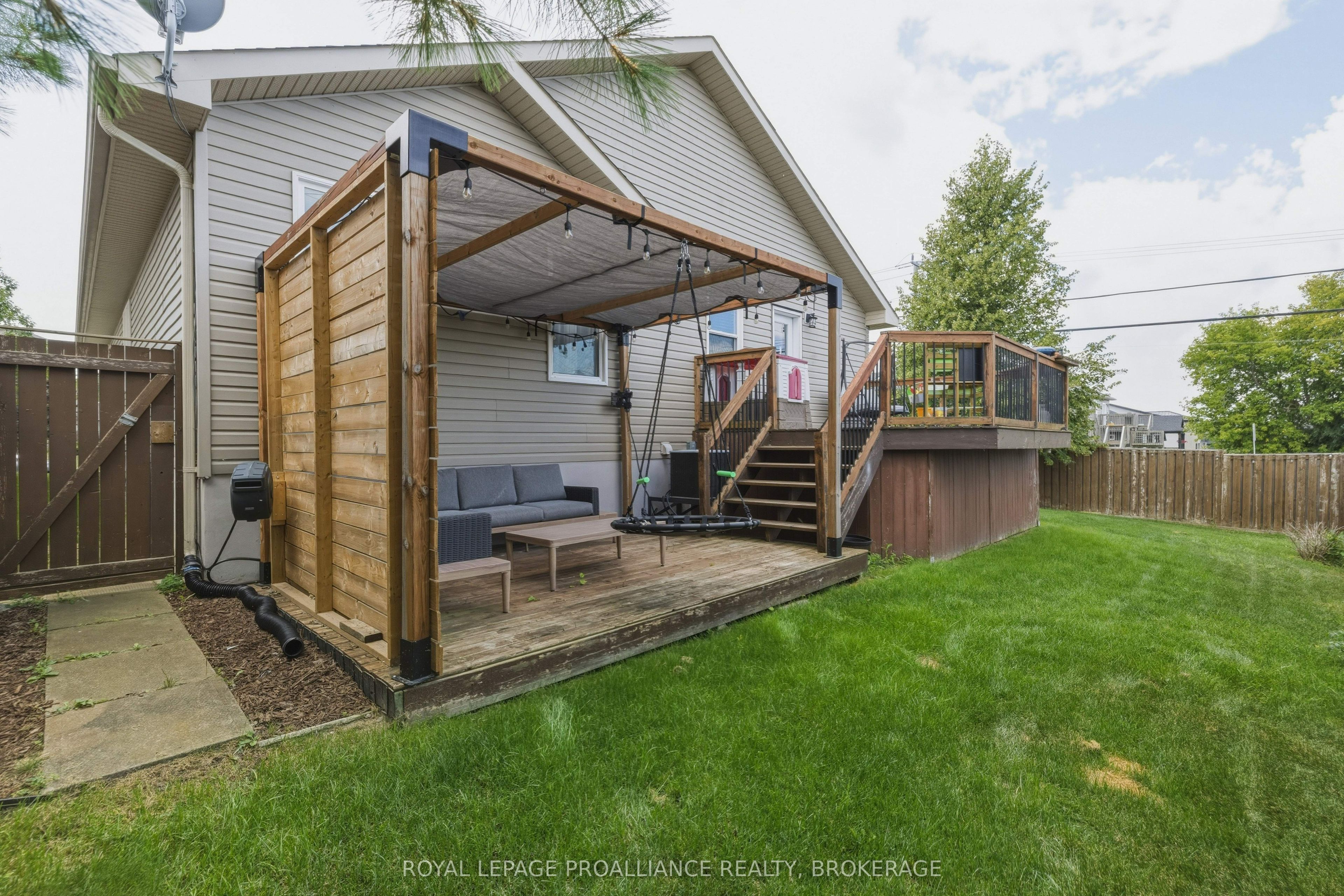 1464 Ottawa Street Property Photo 39