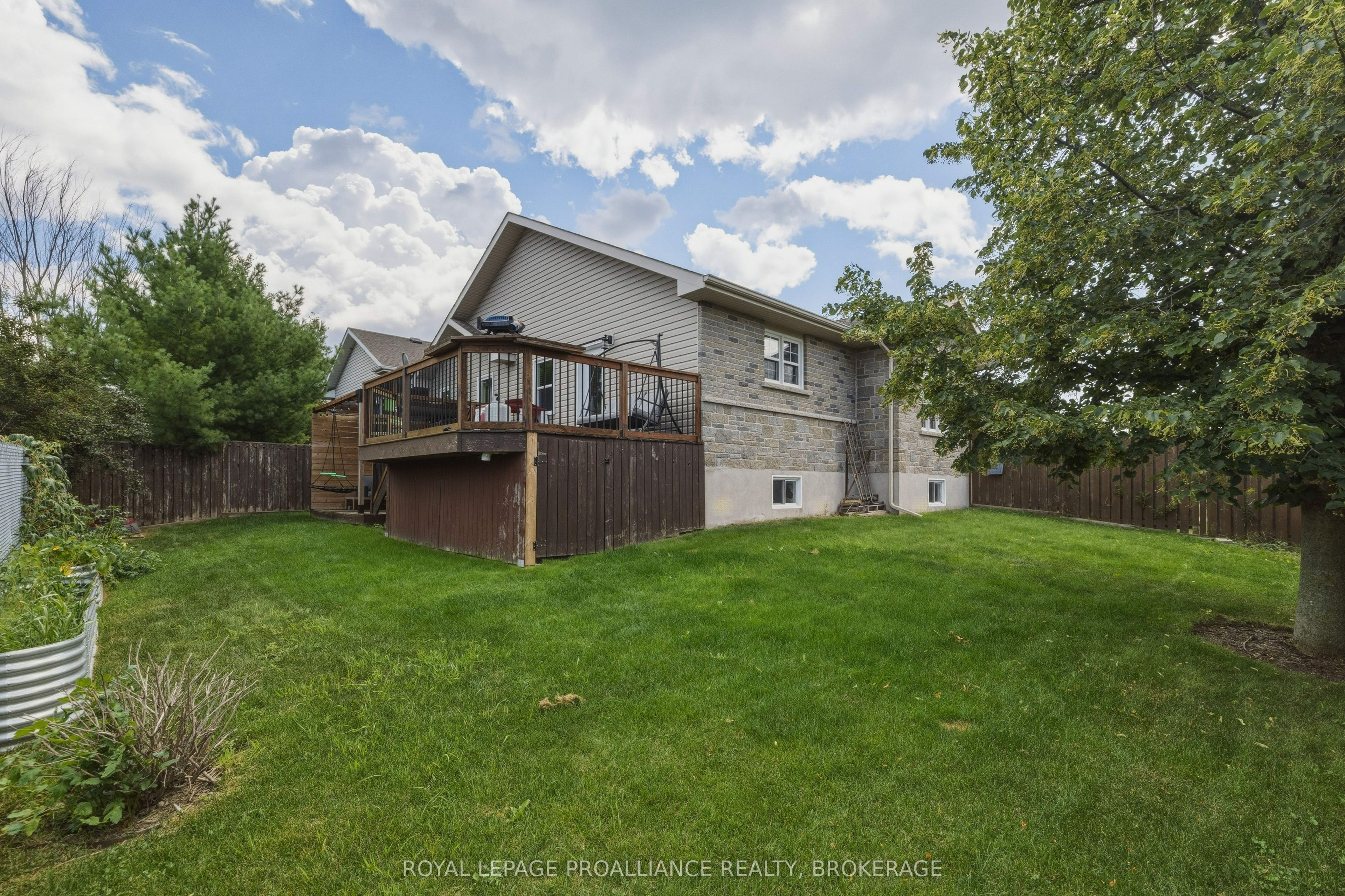 1464 Ottawa Street Property Photo 41