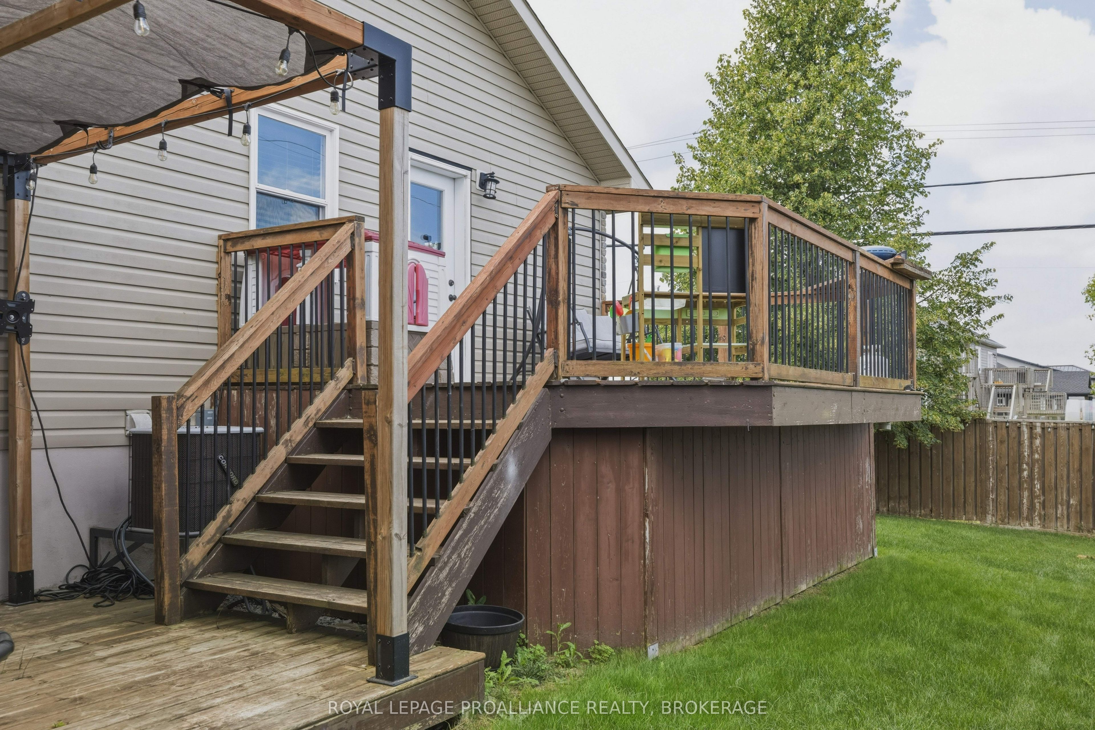 1464 Ottawa Street Property Photo 43