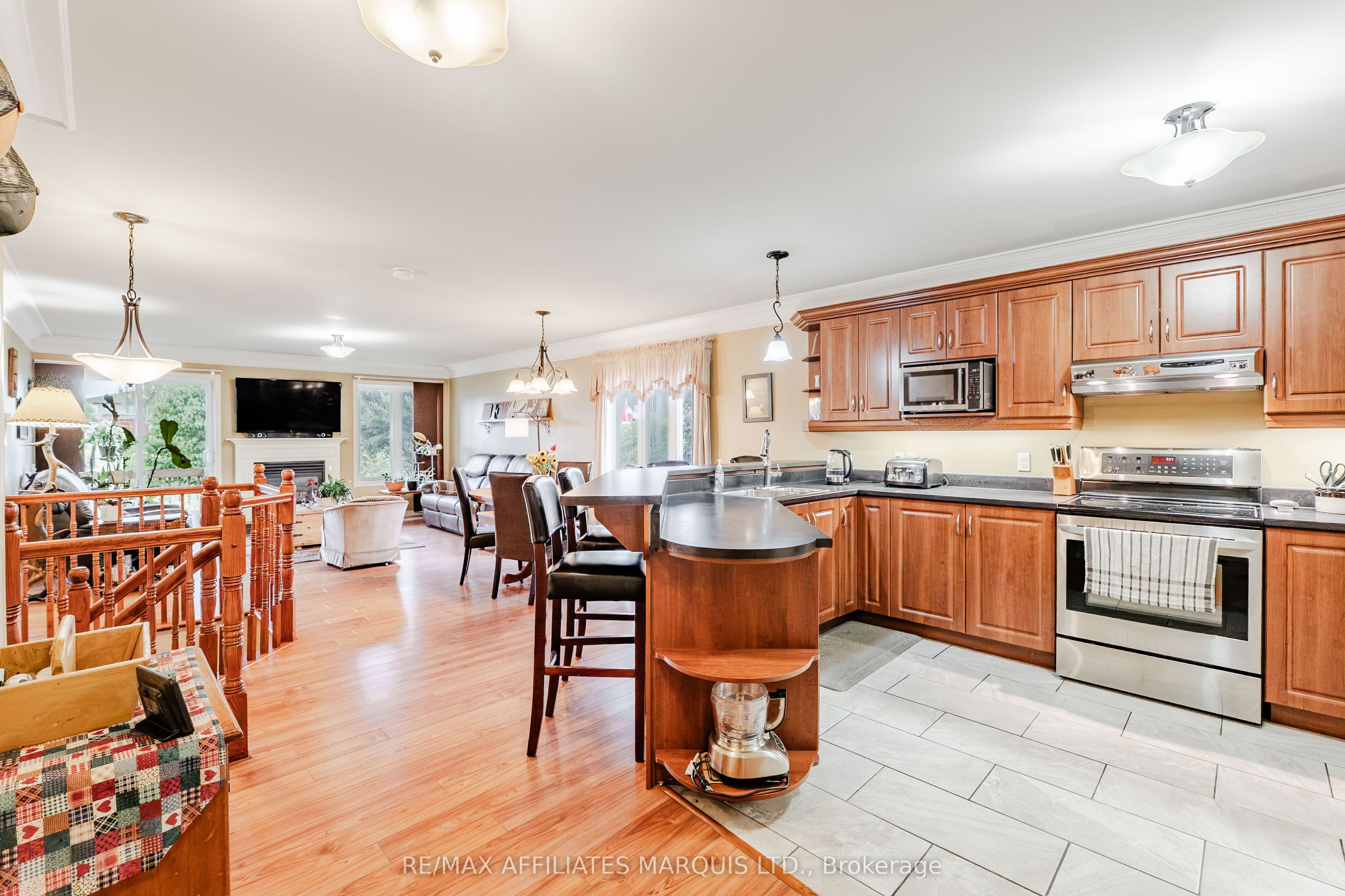 2230 Glen Brook Drive Property Photo 7