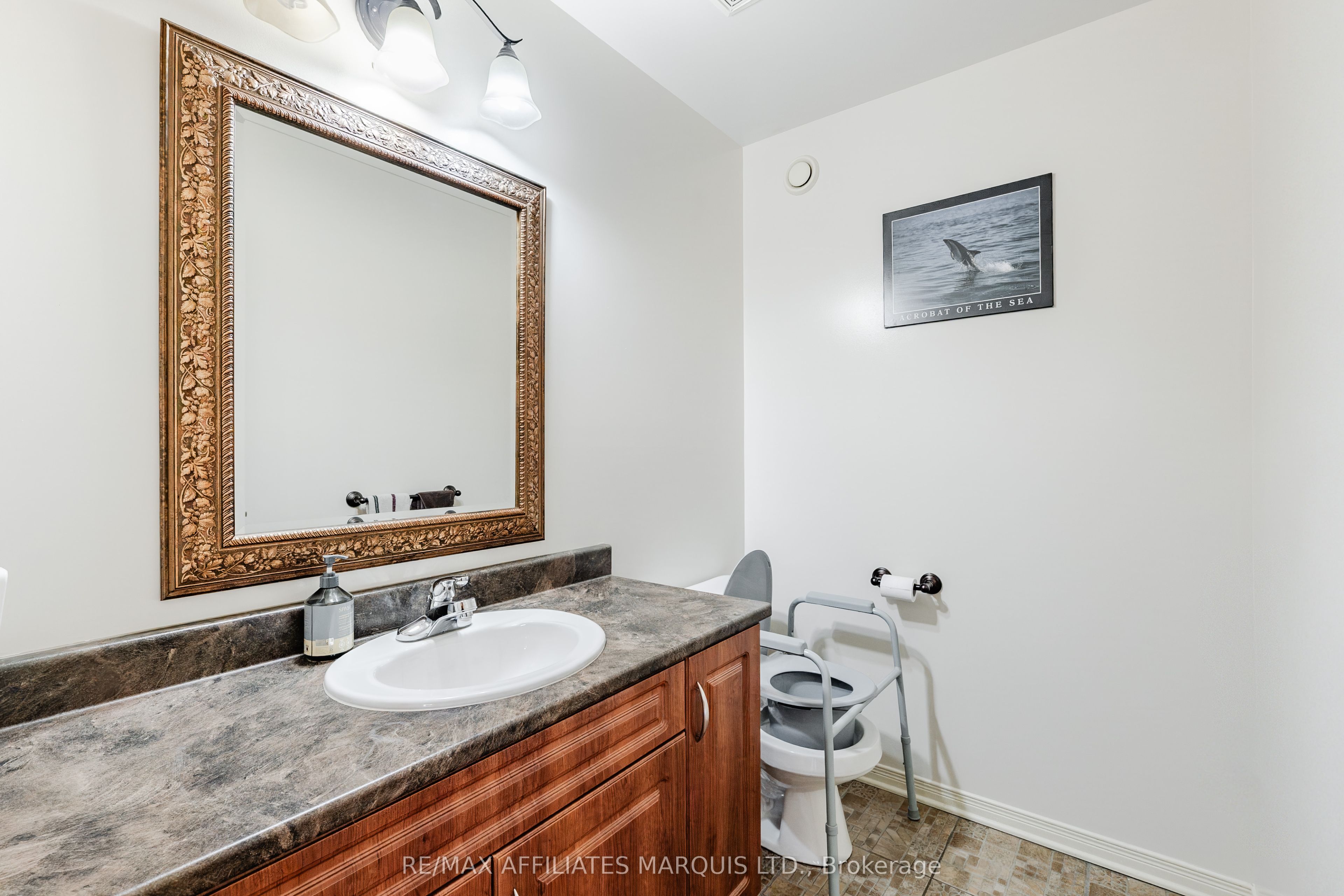 2230 Glen Brook Drive Property Photo 19
