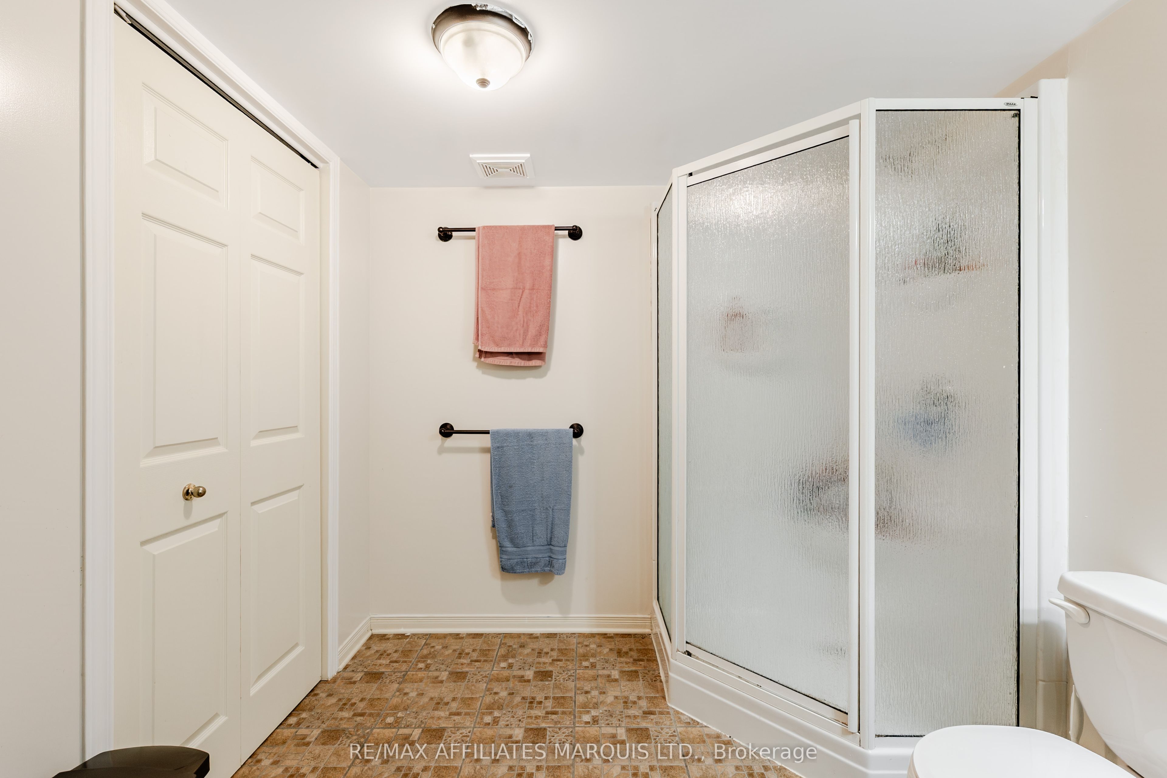 2230 Glen Brook Drive Property Photo 31