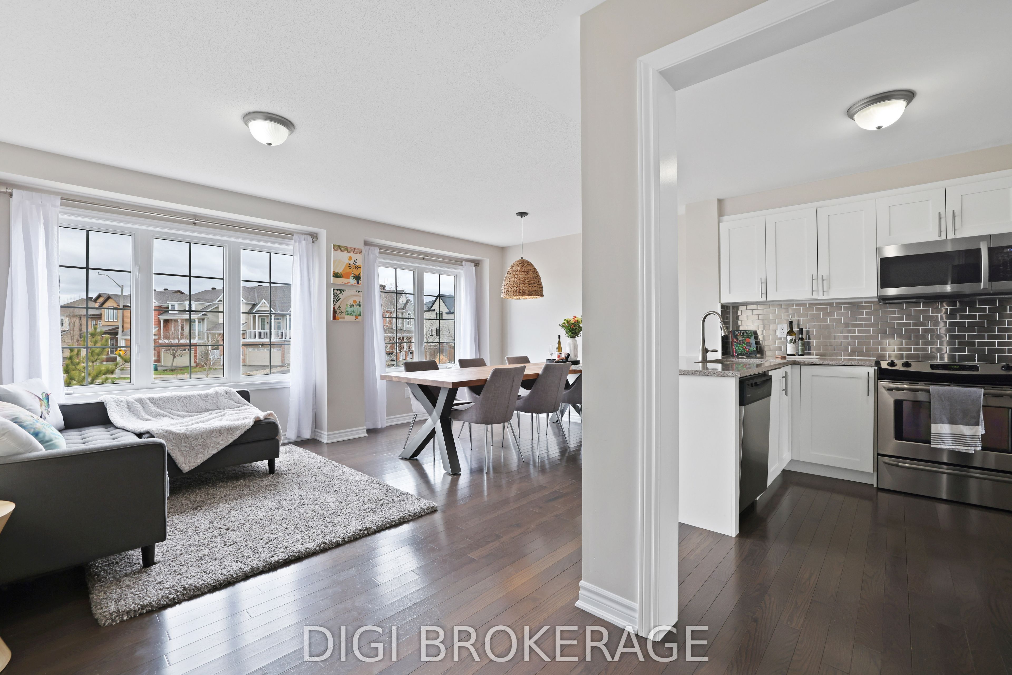411 Coldwater Crescent Property Photo 11