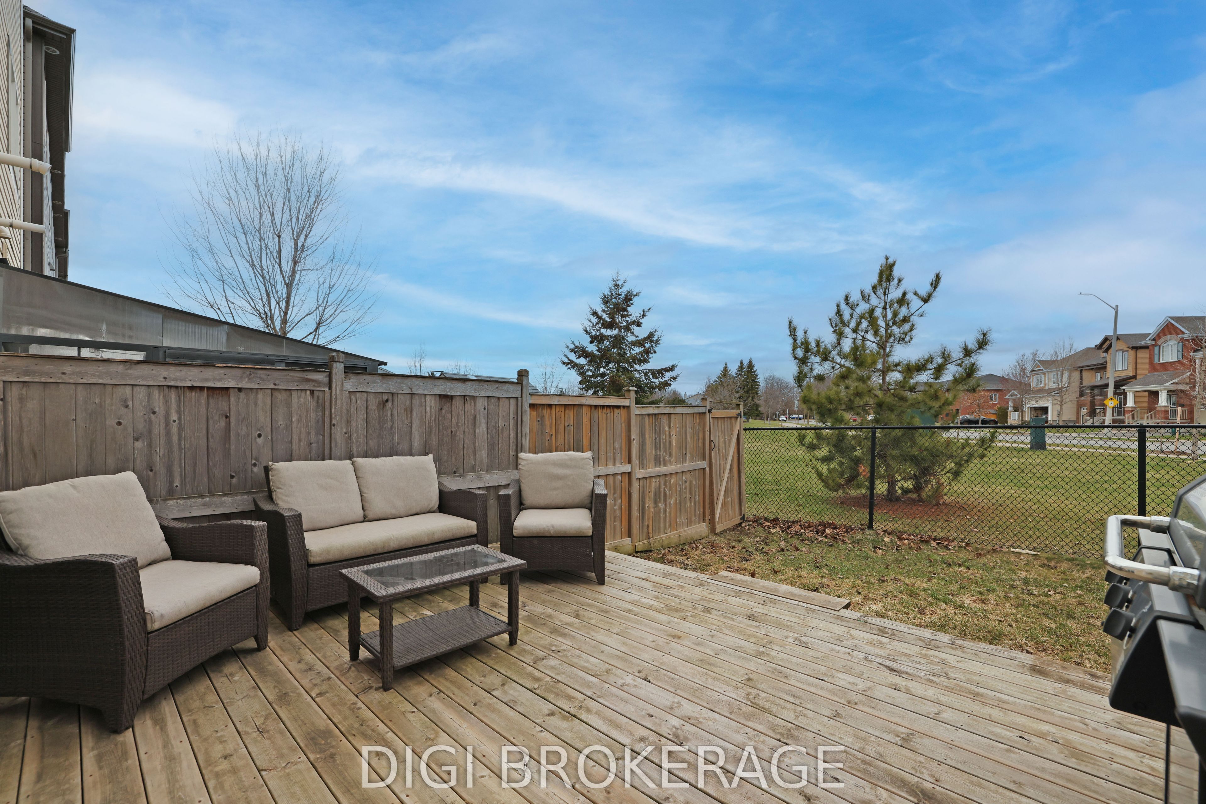 411 Coldwater Crescent Property Photo 34