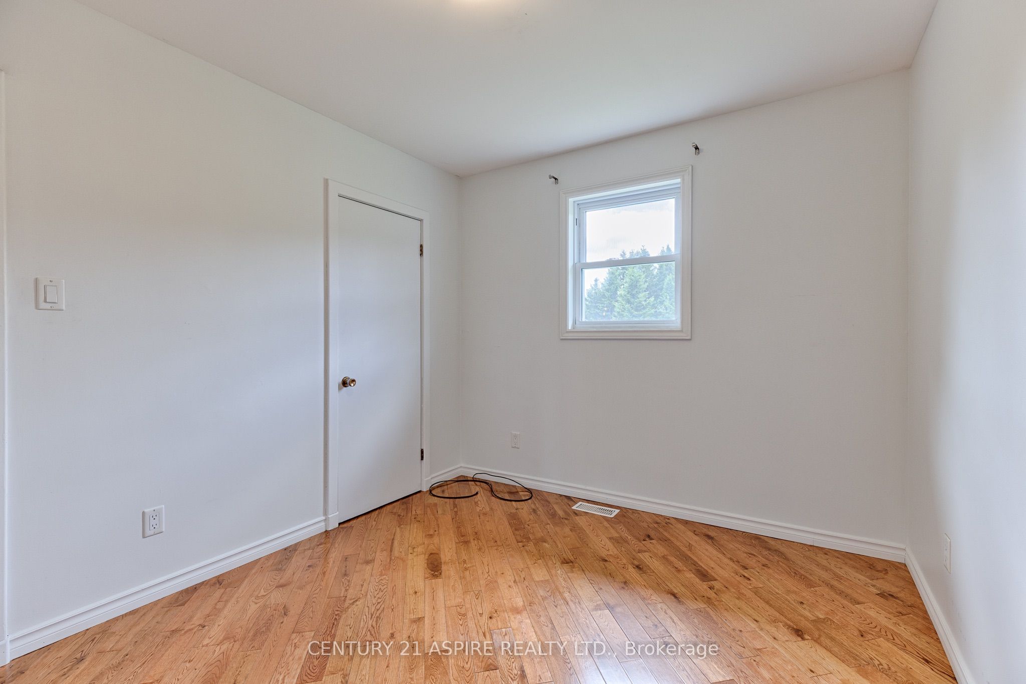 1549 Zion Line Property Photo 11