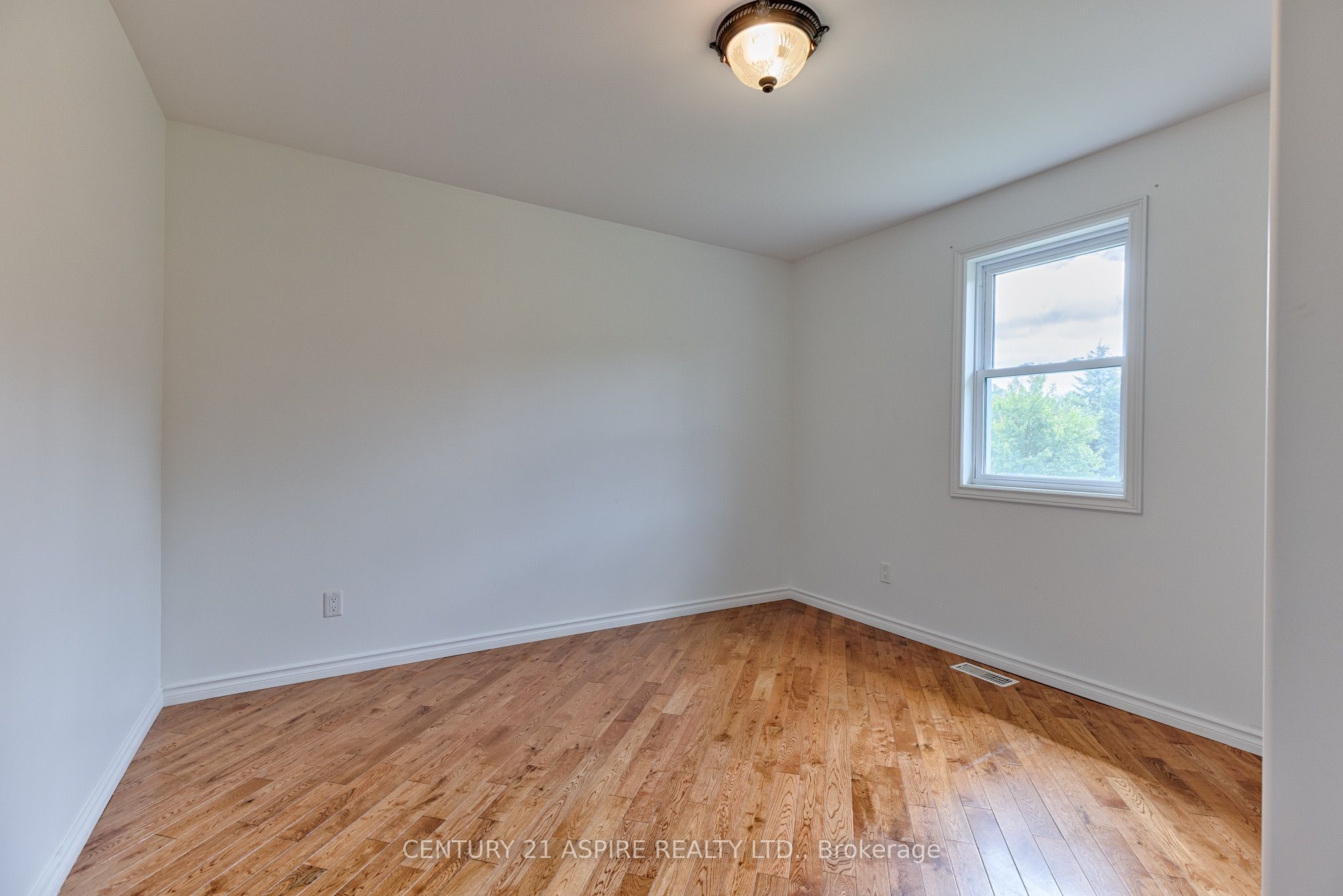 1549 Zion Line Property Photo 13