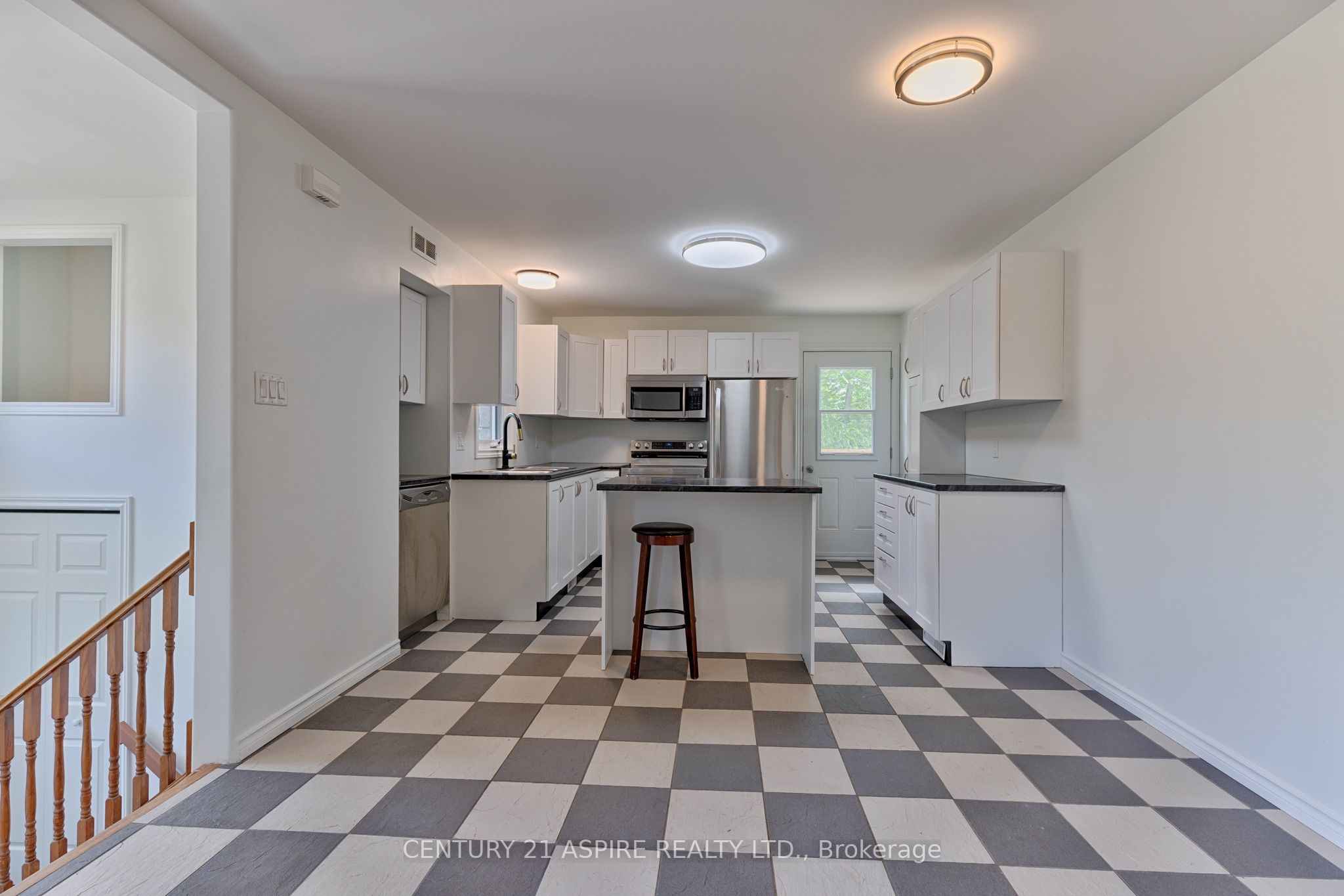 1549 Zion Line Property Photo 19