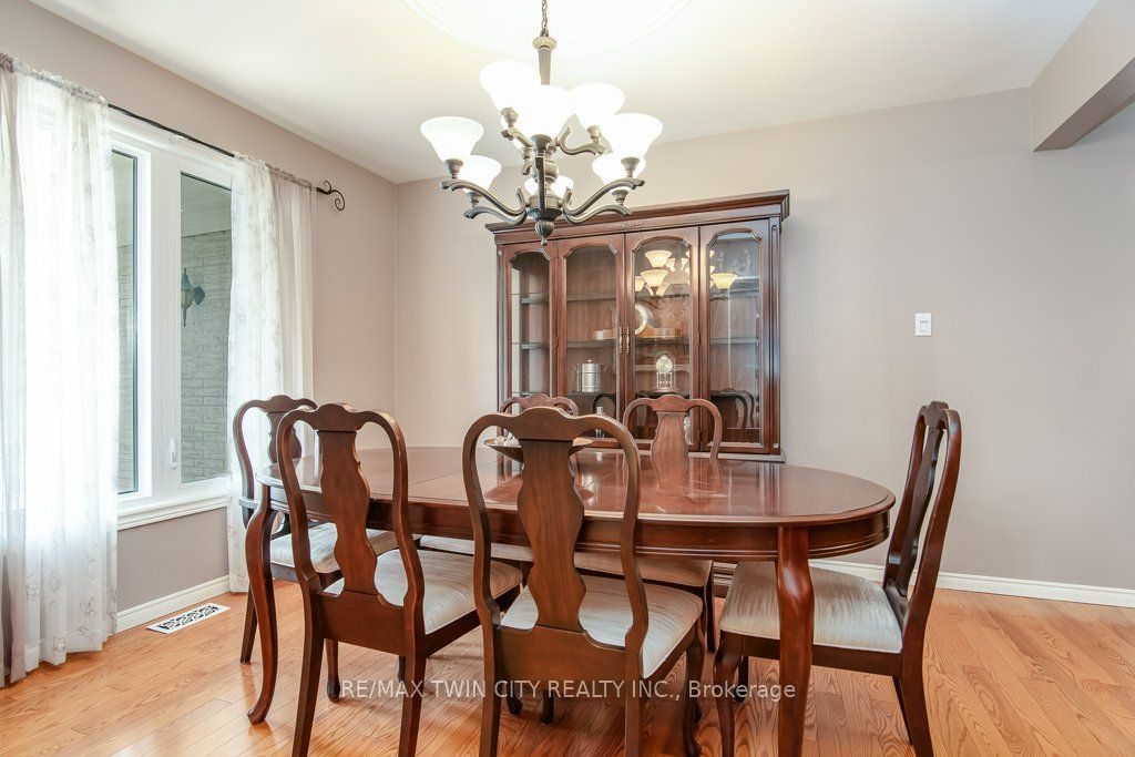 108 Queensway Drive Property Photo 10