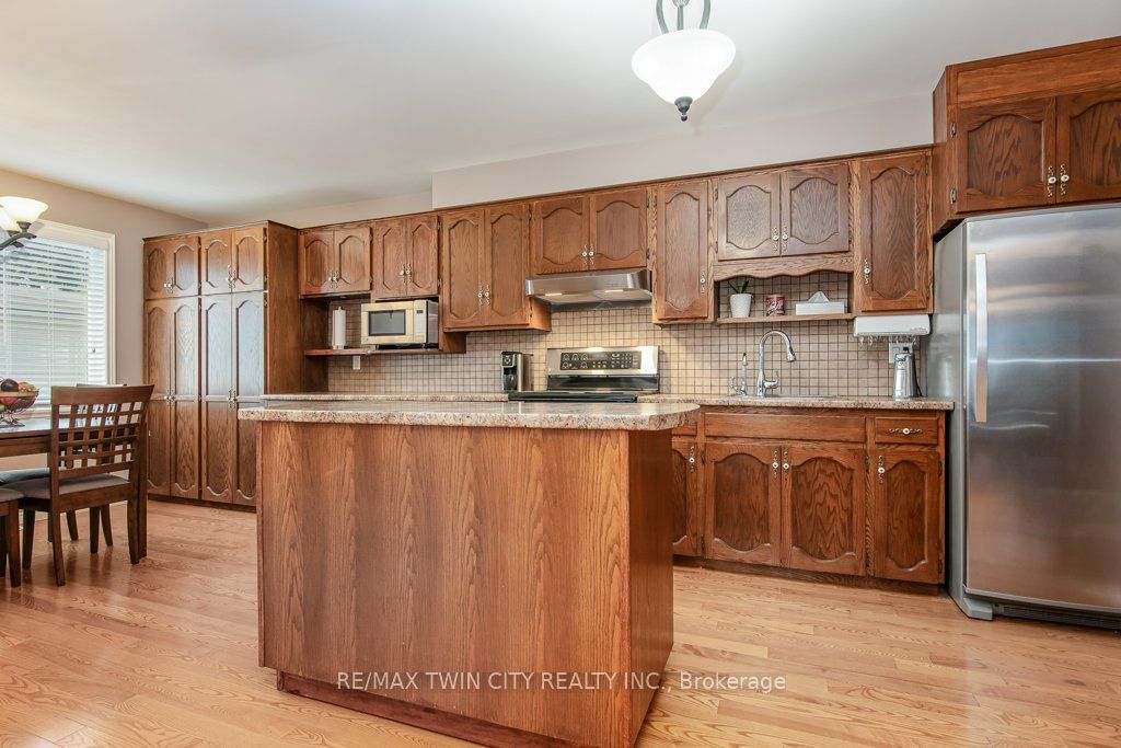 108 Queensway Drive Property Photo 13