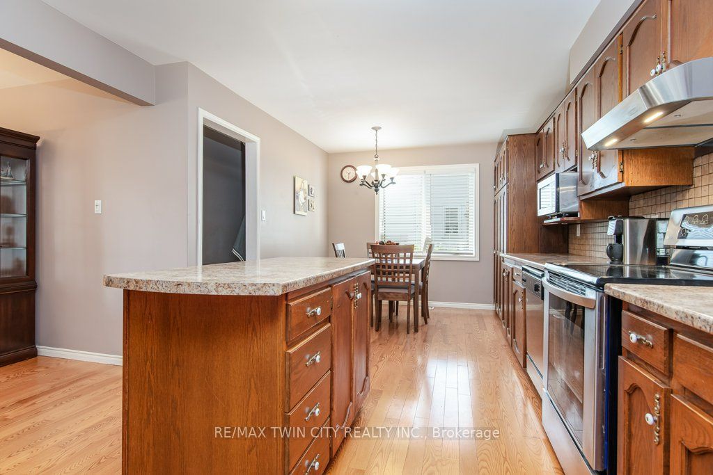 108 Queensway Drive Property Photo 15