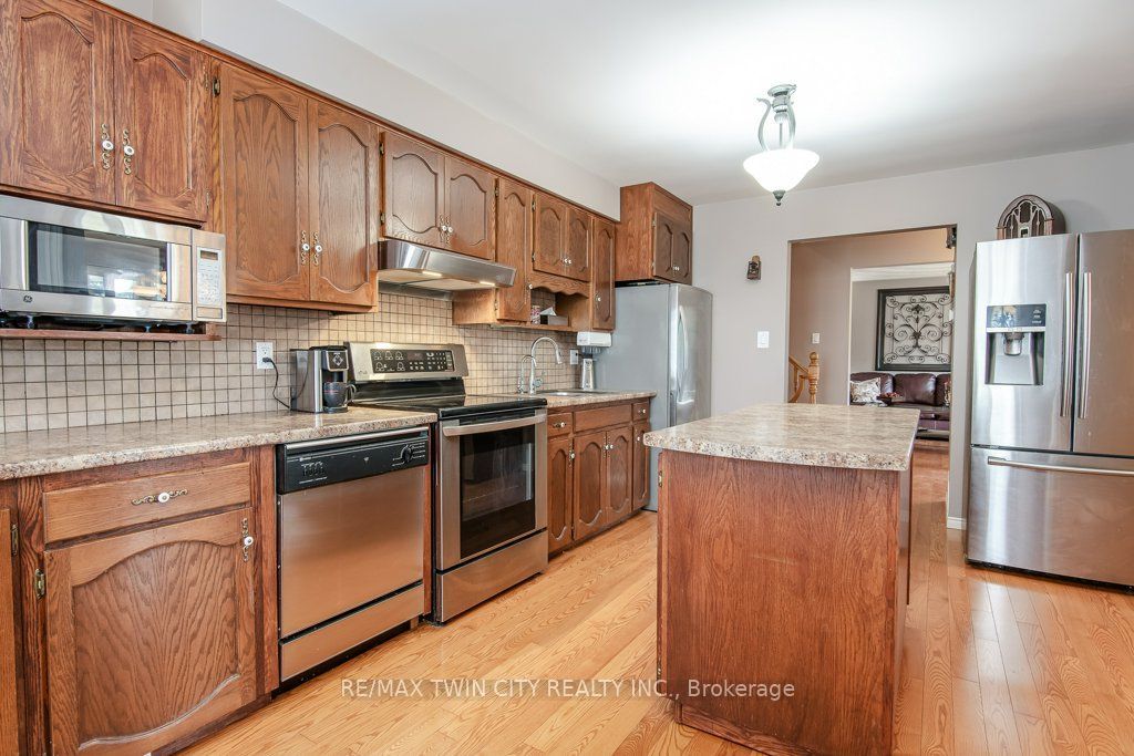 108 Queensway Drive Property Photo 17